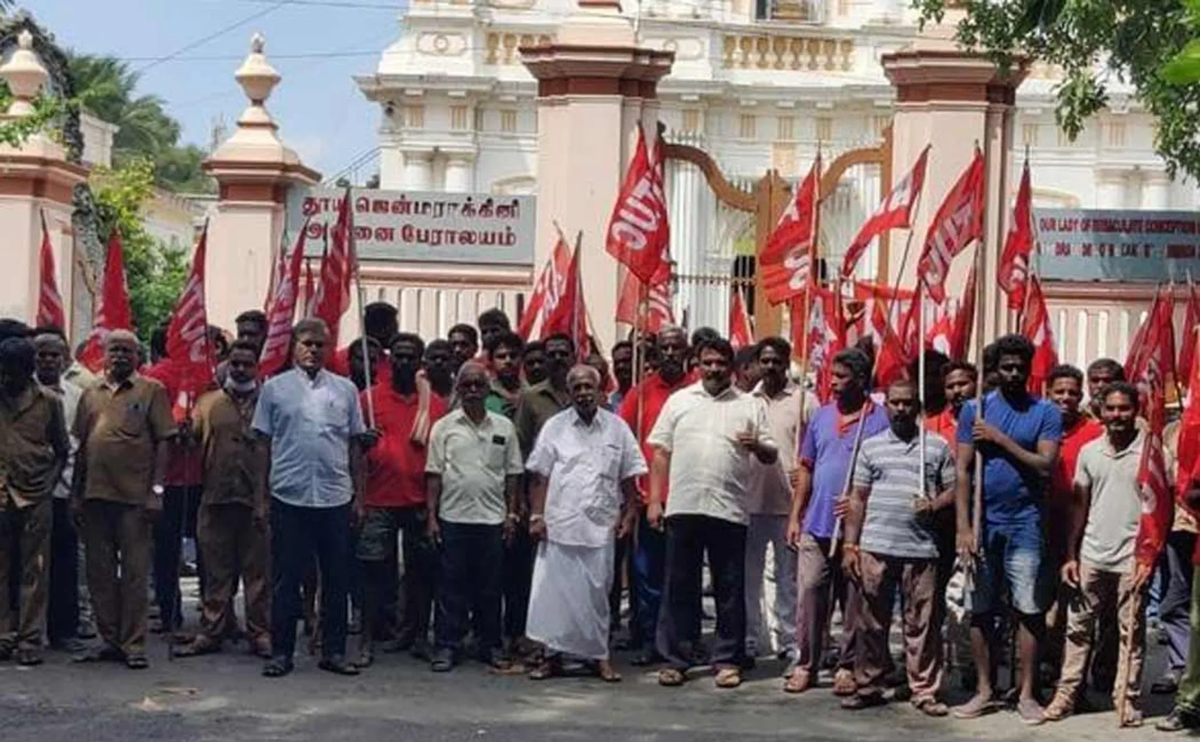 AITUC struggle for immediate Diwali bonus