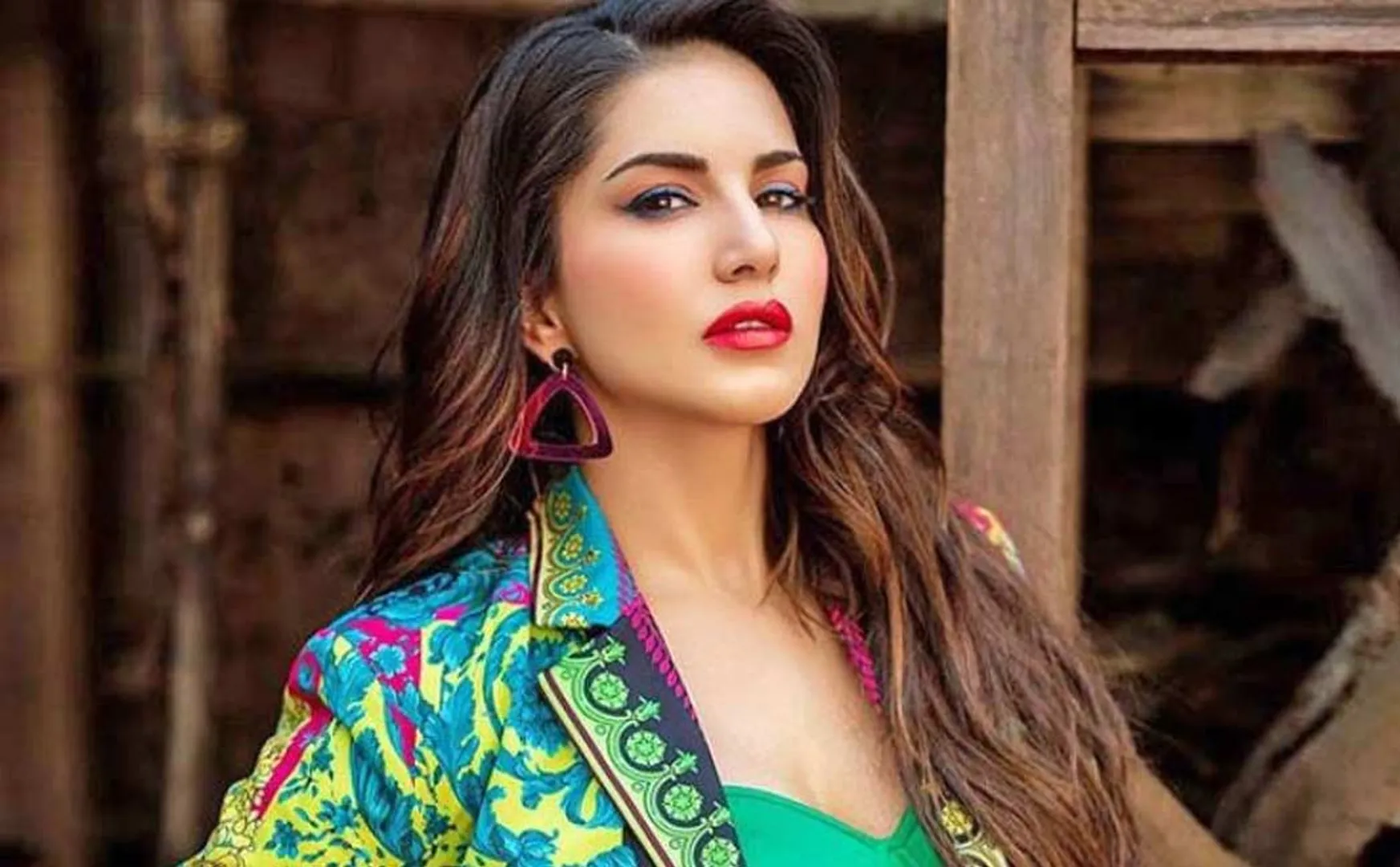 sunny leone new condition to film crew 