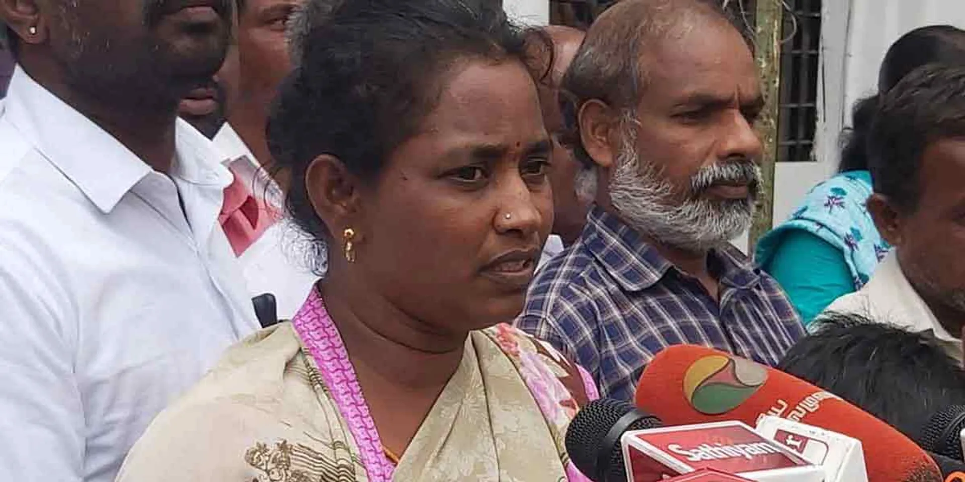 "I don't have full faith in the CBCID investigation" - Smt. Thayer petition in DGP office