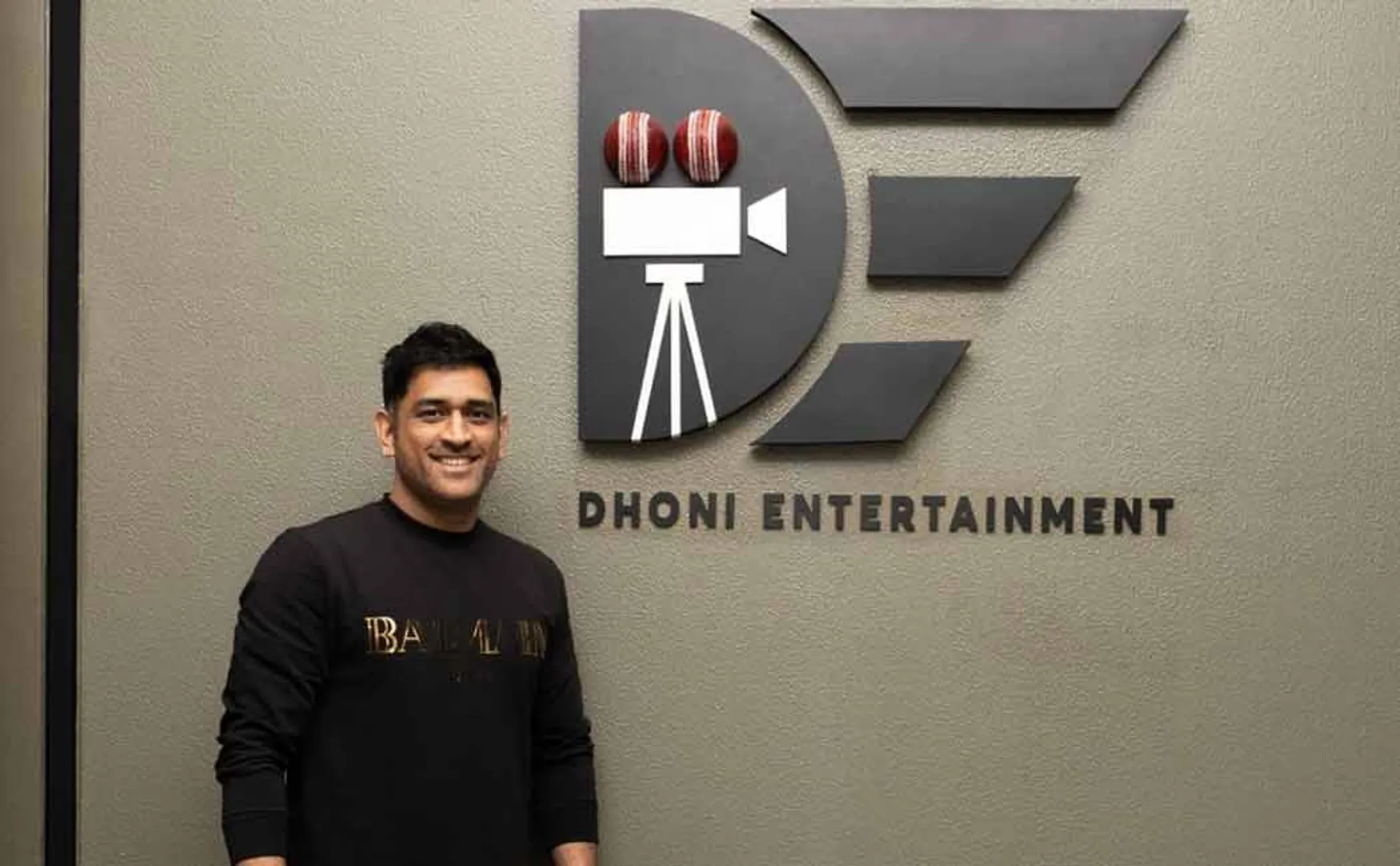 dhoni produced a tamil movie 