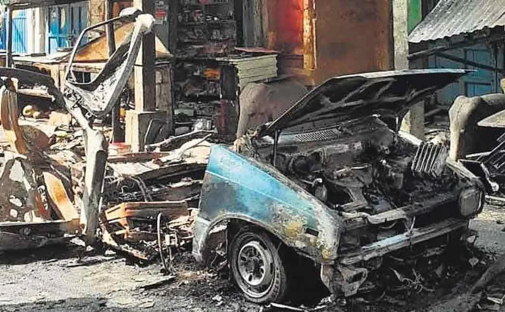  Did he blow up the car after seeing the police? Expedited investigation