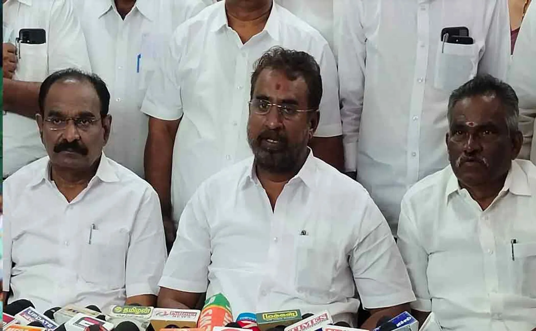 “We want peace; We want unity” - S.P. Velumani