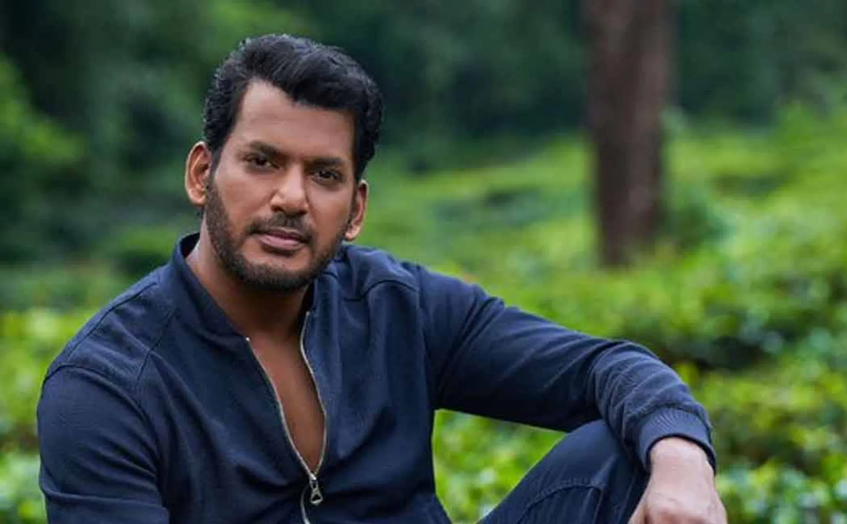 actress abhinaya clarified about his love with vishal 