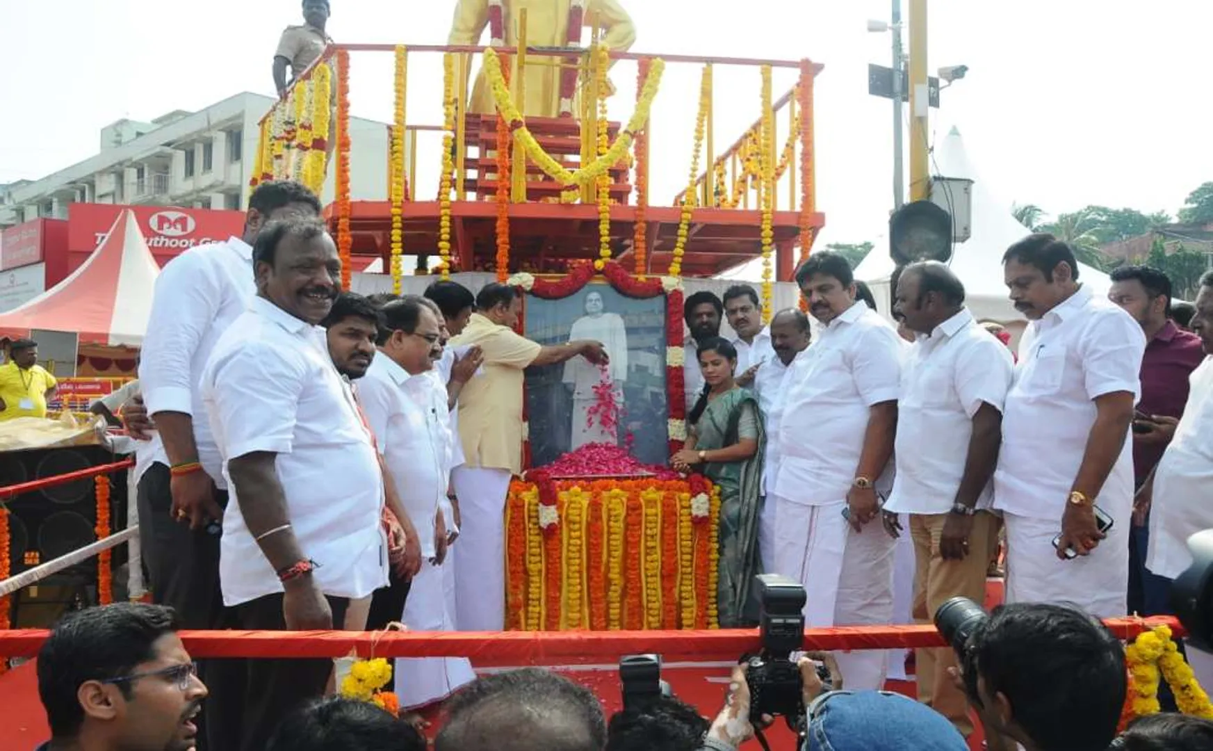 Ministers garlanded the idol of Muthuramalinga Deva in Nandanam!