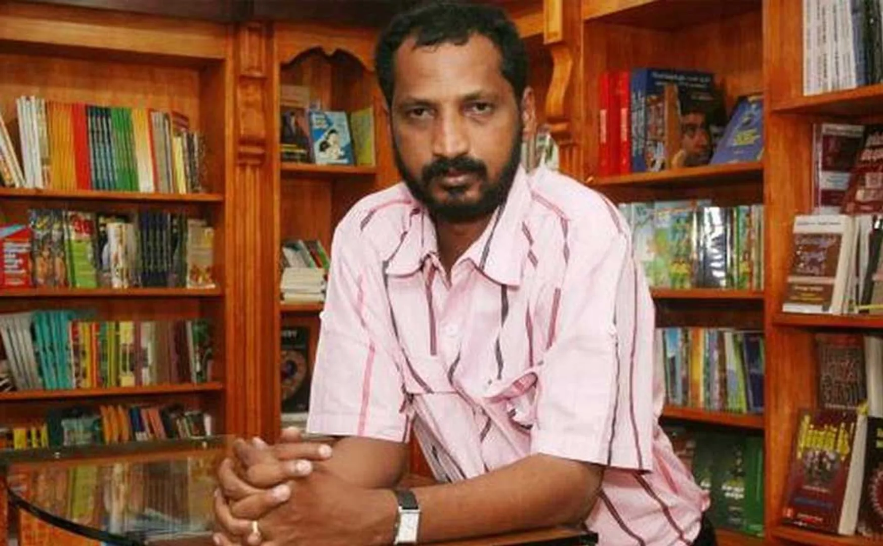 na muthukumar lyrics Thikatta Thikatta Kadhalippom lyric video from Aneethi movie viral on youtube 
