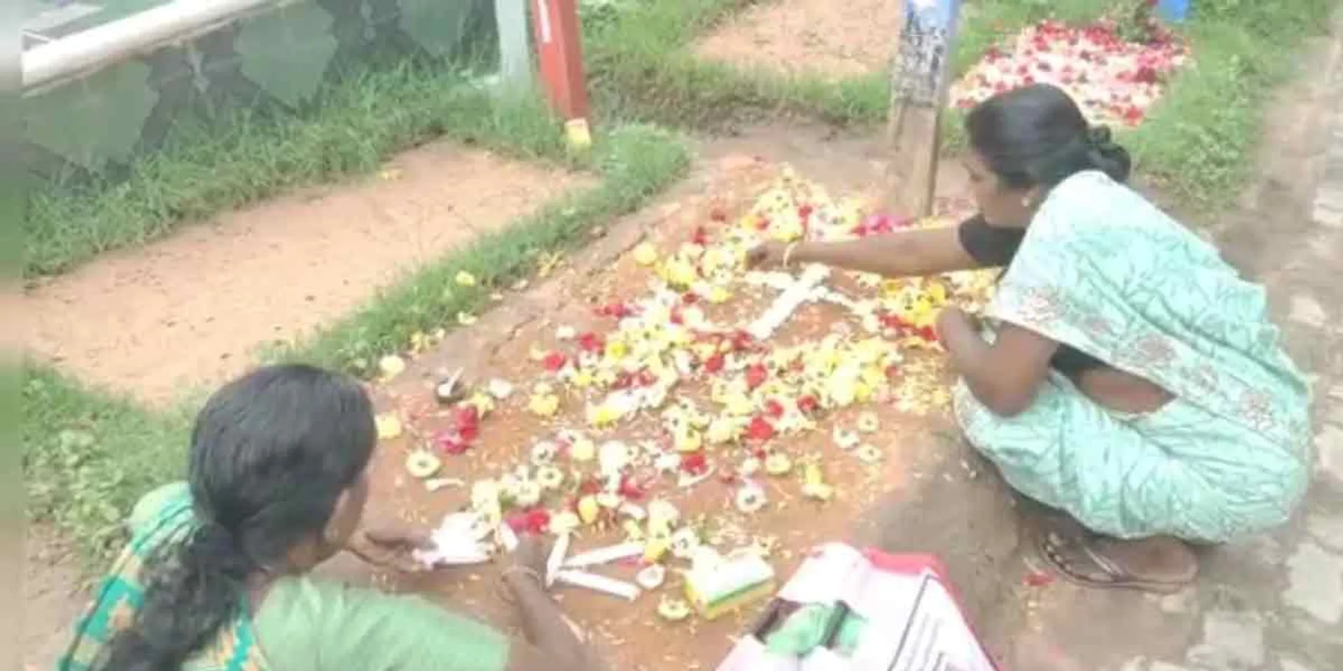Special worship to the ancestors on the occasion of the grave day