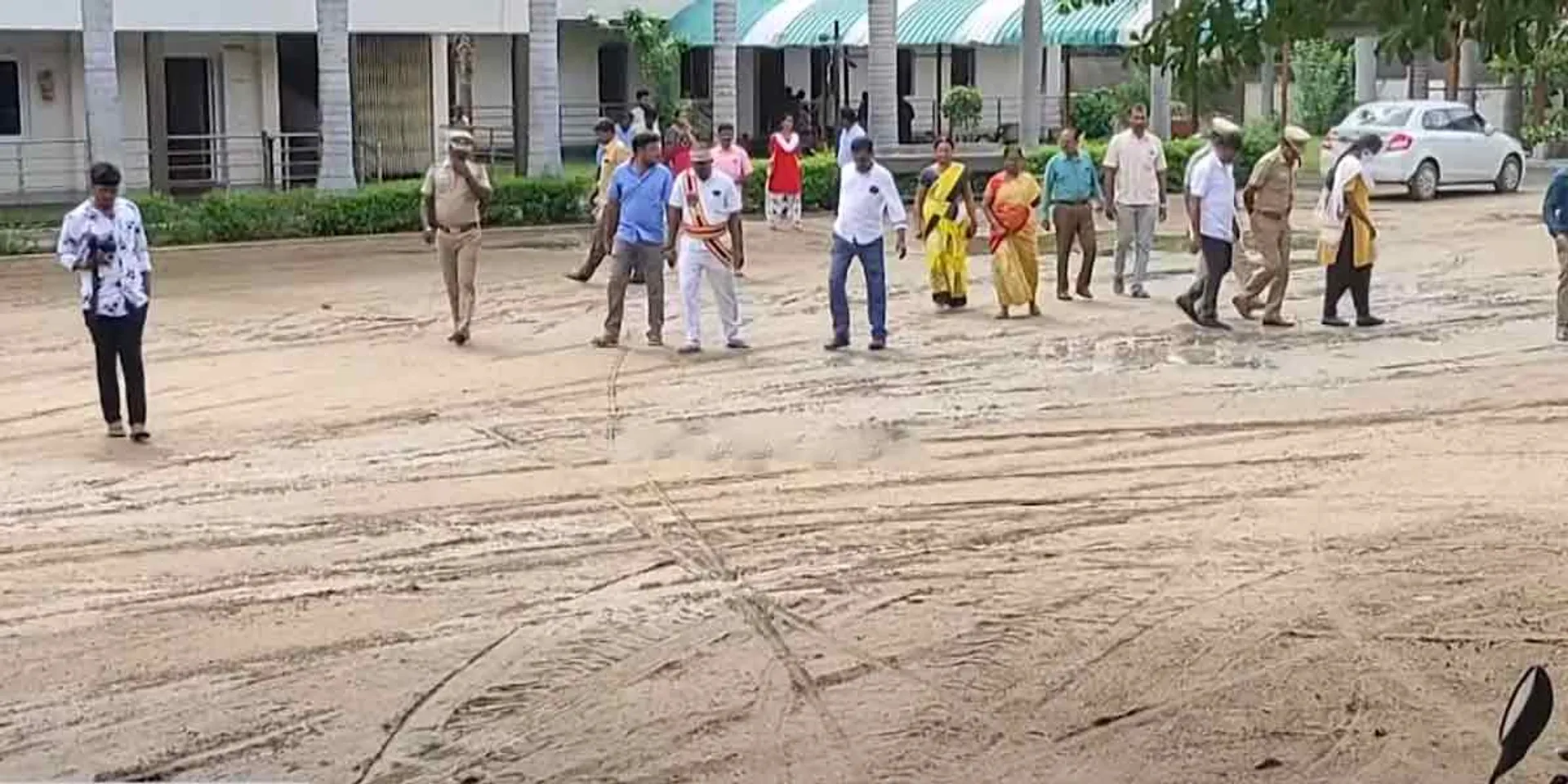 District Collector Inspection of Kaniyamur School