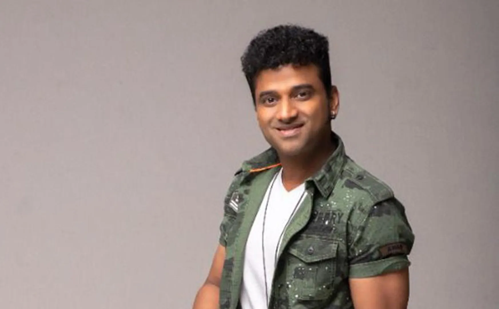 actress karate kalyani complained against music director devi sri prasad