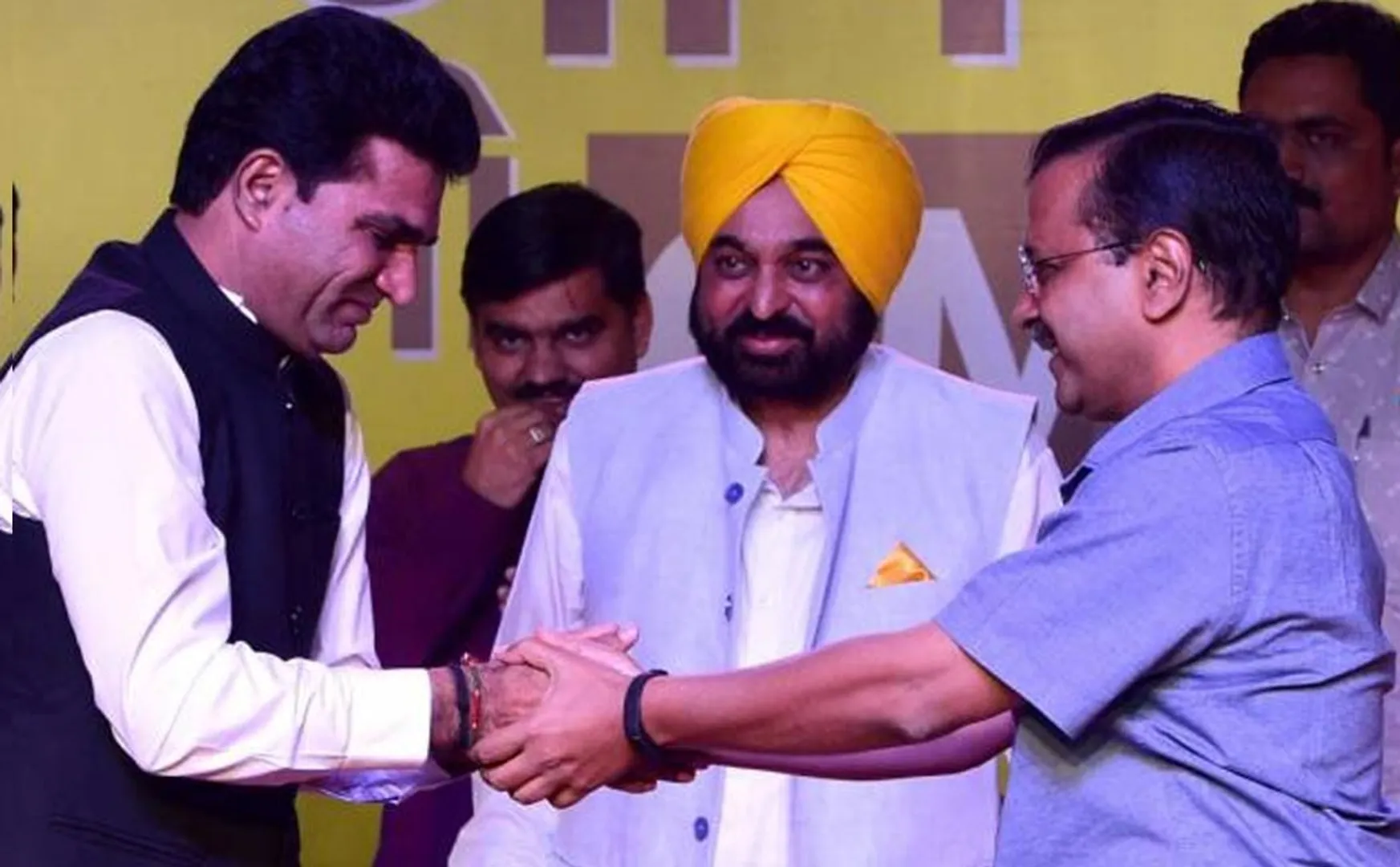 who is AAP Isudan Gadhvi Gujarat cm candidate