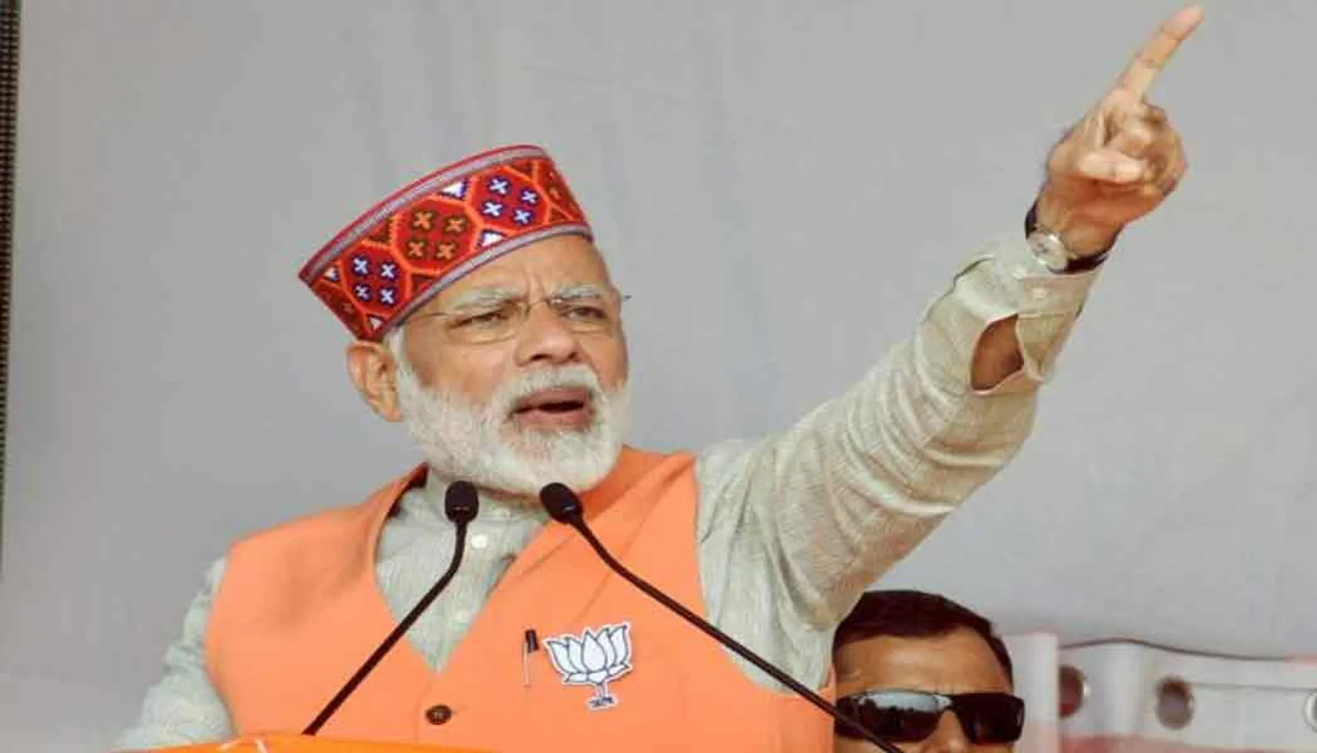 "11 resolutions will take the state to the pinnacle of development," Modi believes