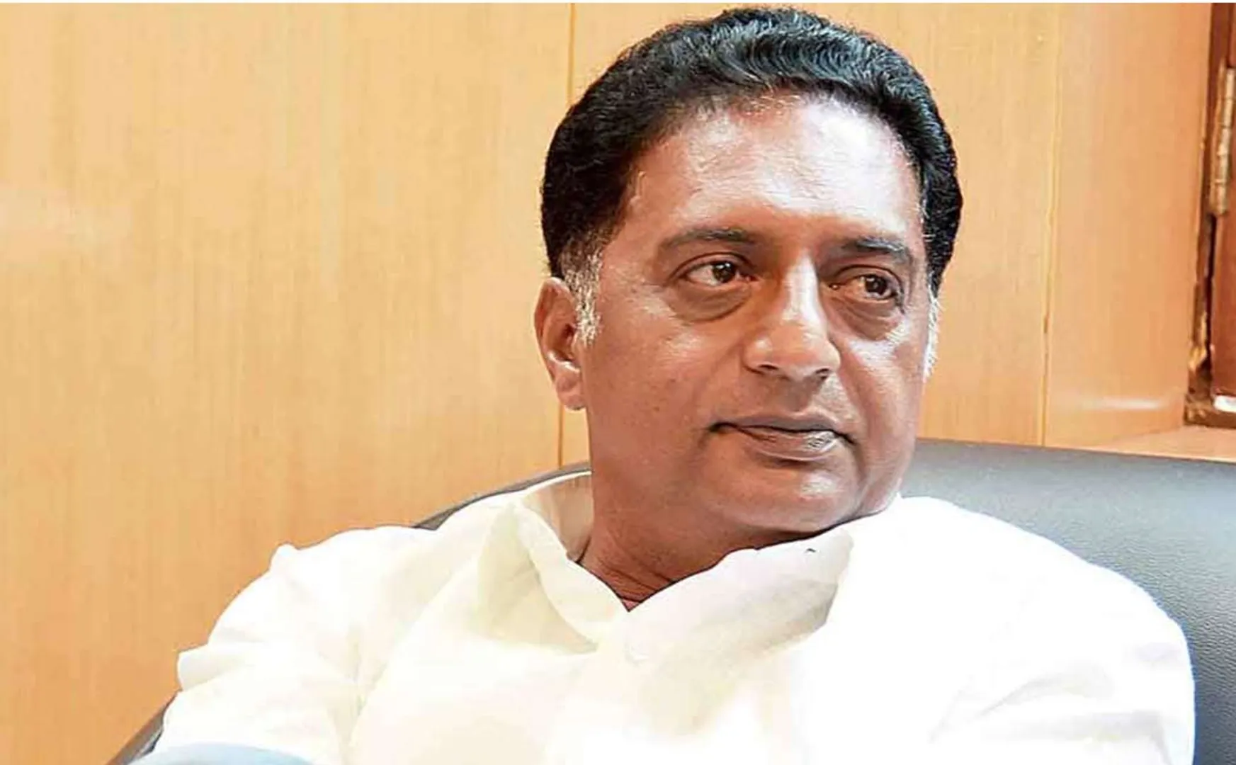prakash raj statement grab peoples attention 