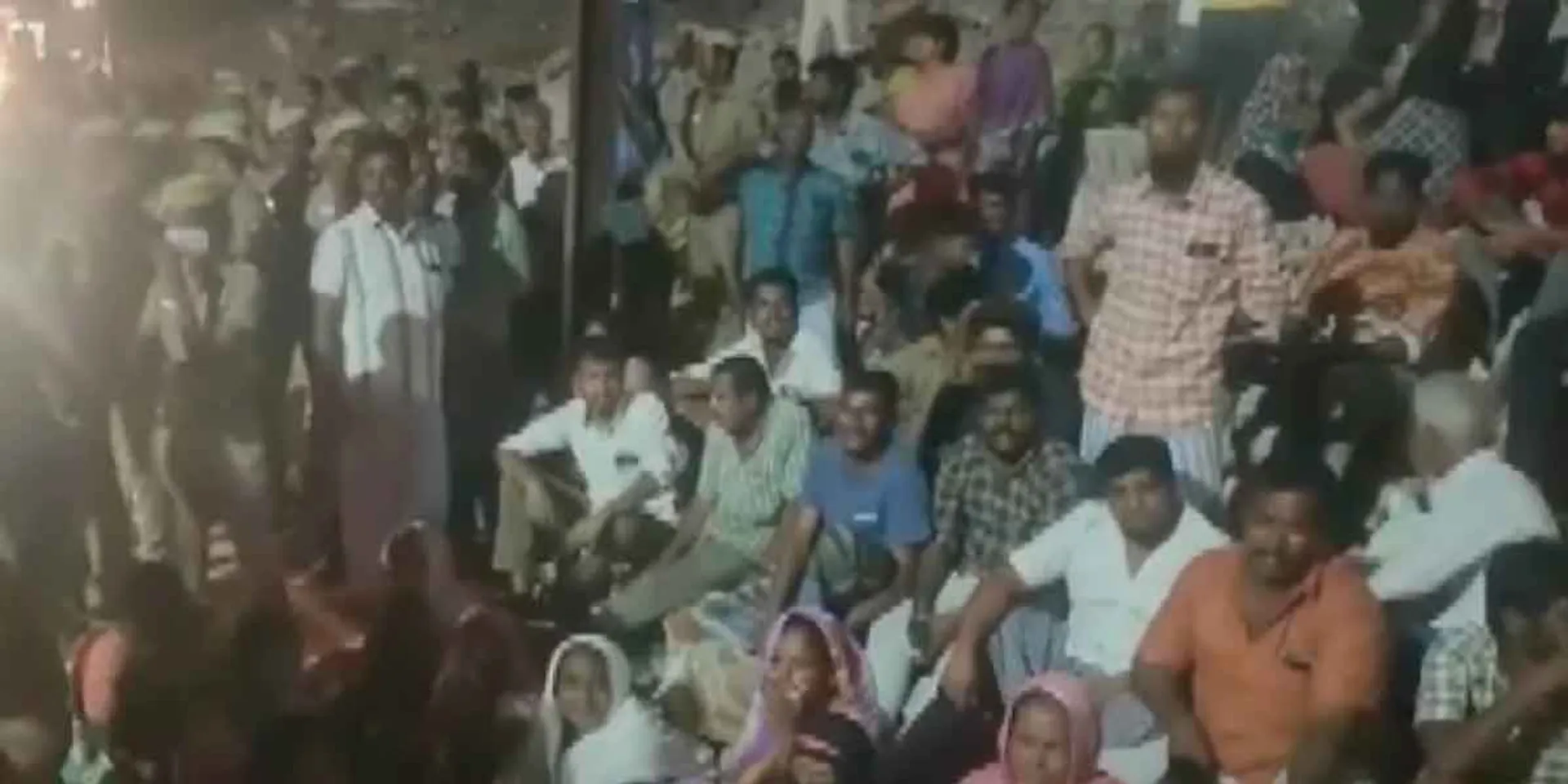  Removal of encroachment; People settled on the road and protested