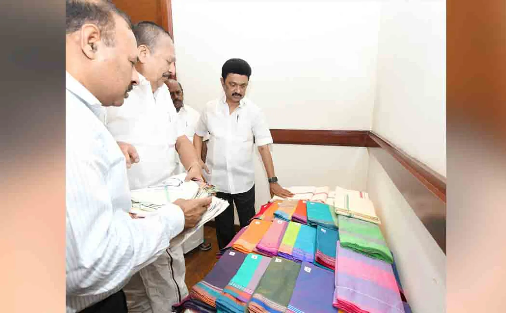 Tamil Nadu government has decided to give saree and vetti in a new design!