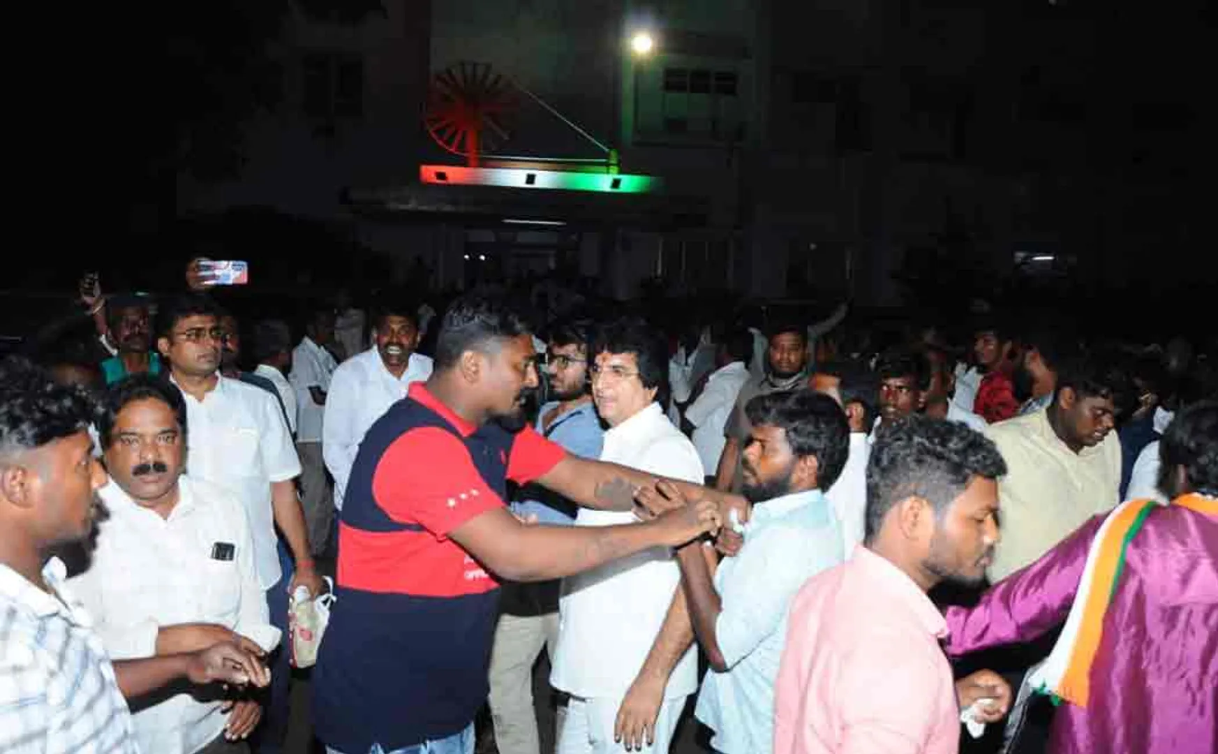 Congress sathyaoorthi bavan issue 