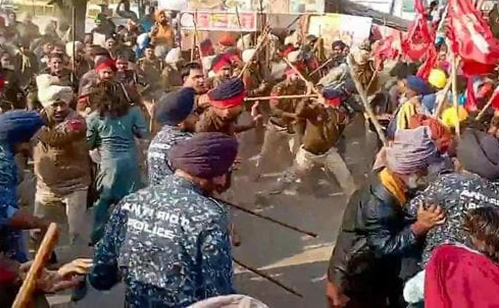 Farmers struggle front of Punjab Chief Minister Bhagwant Mann house