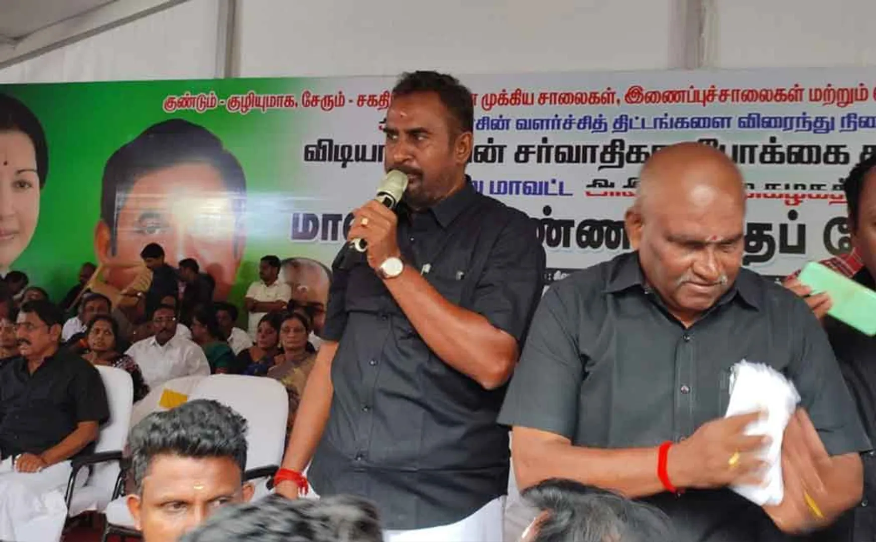 End the fast by drinking fruit juice