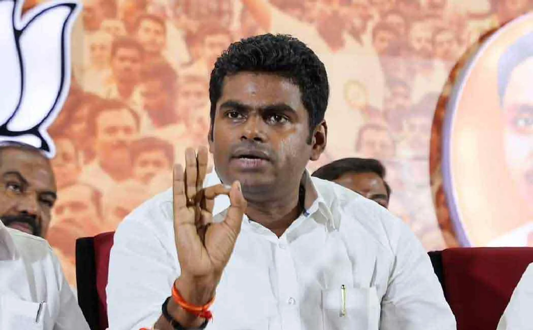 BJP Inter politics Annamalai targeting seniors 