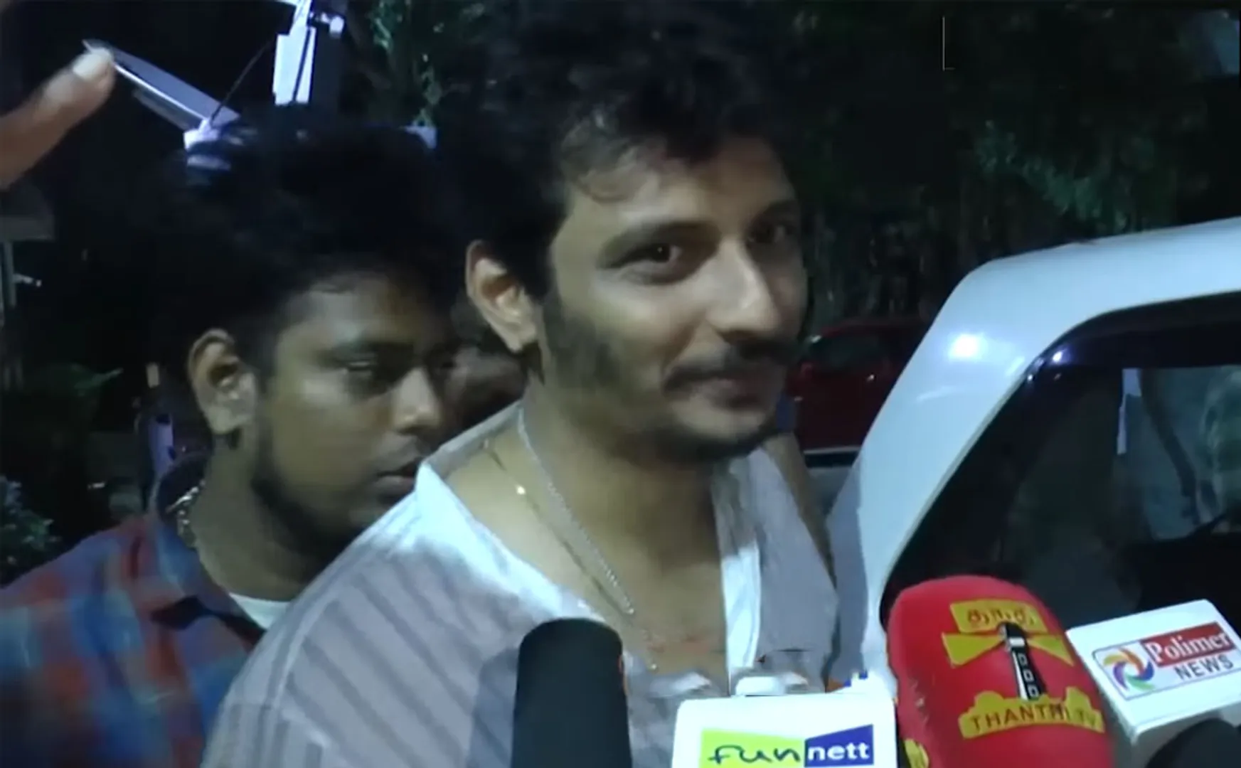 jiiva answer a question which movie will you watch first in pongal for varisu and thunivu 