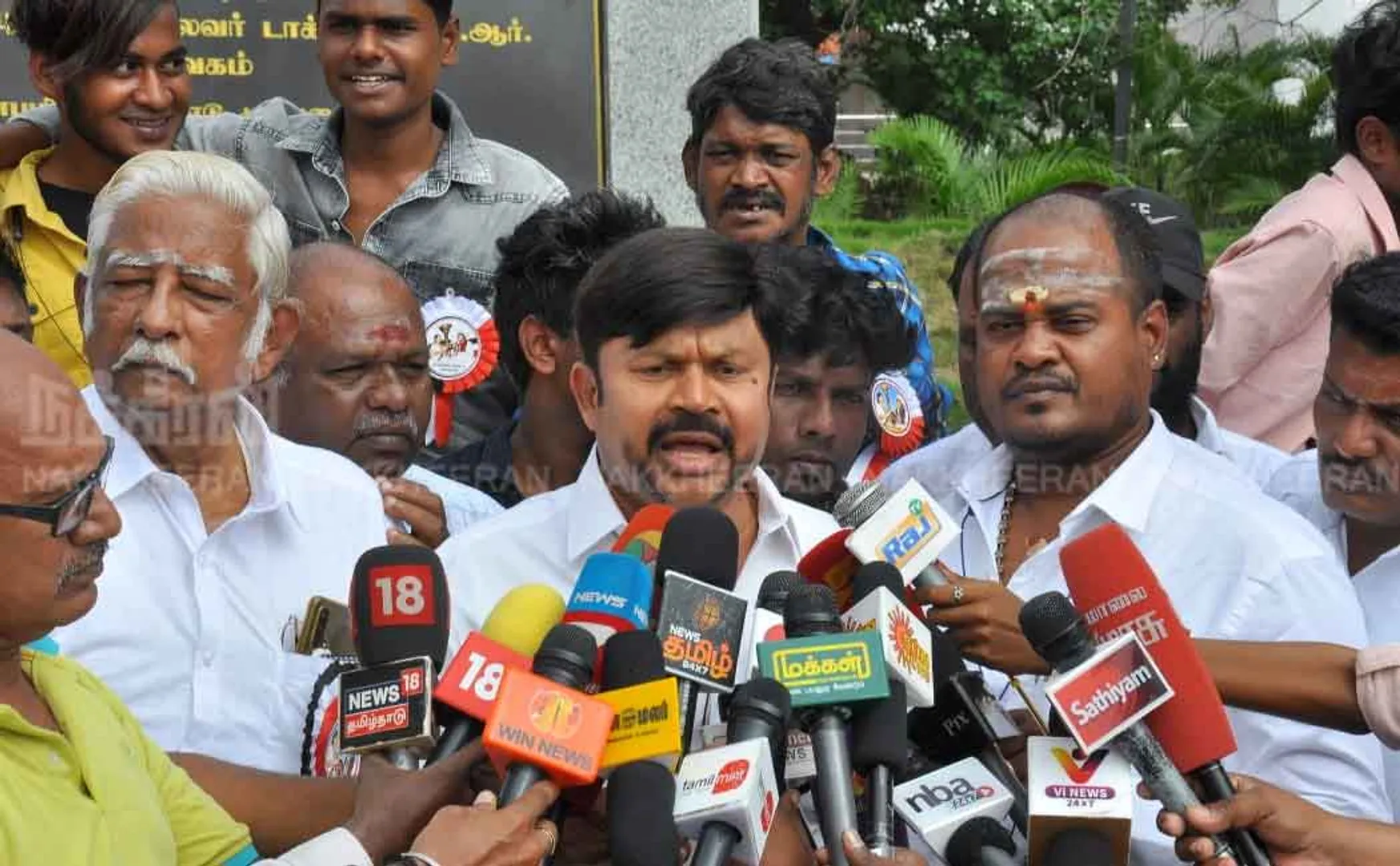 "J. passed away only on Dec. 4; Who constituted the commission? Volunteers accepted even though OPS EPS was forgotten" KC Palaniswami action
