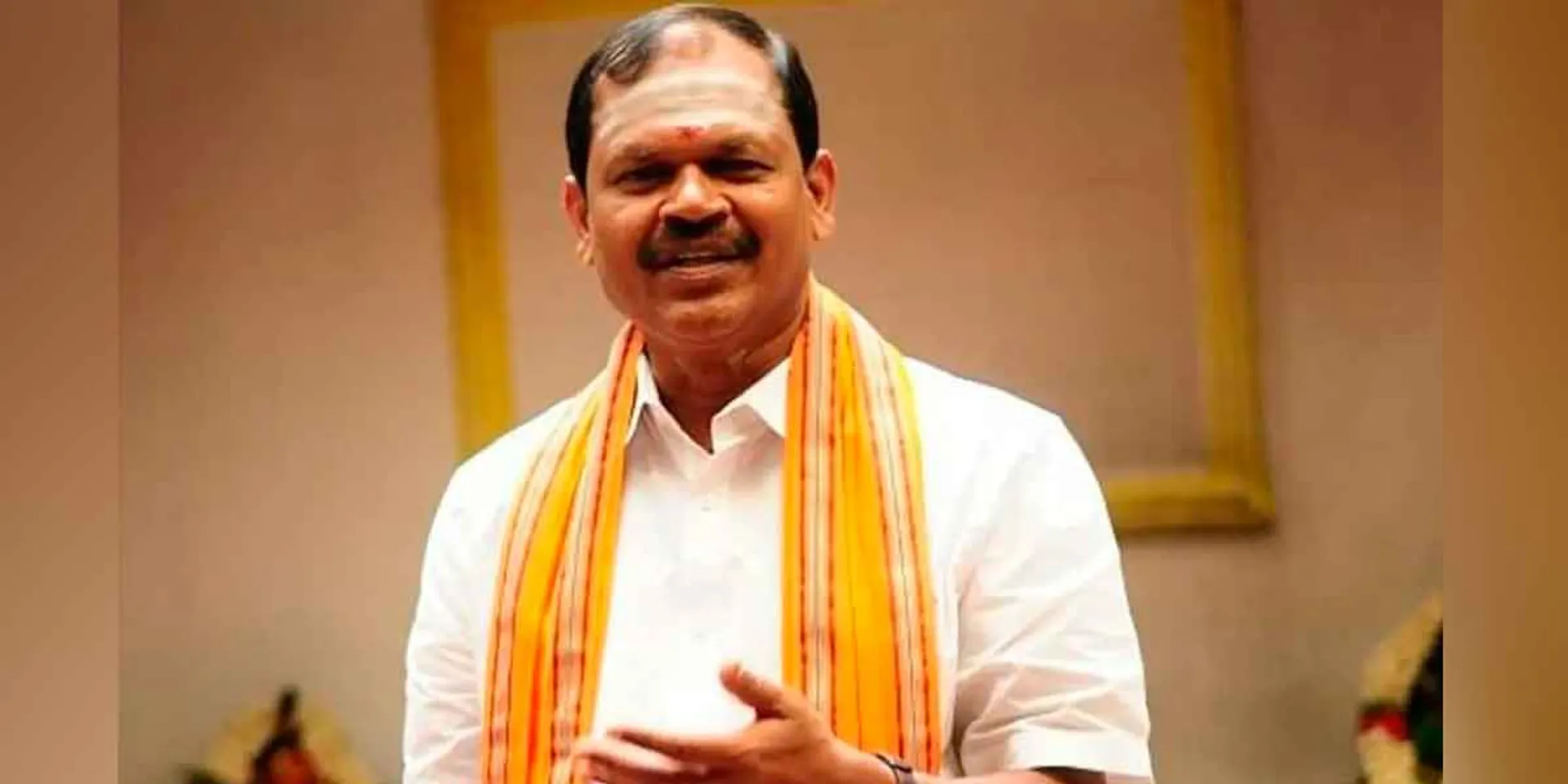 Shoe thrown at Arjun Sampath's car; Police investigation