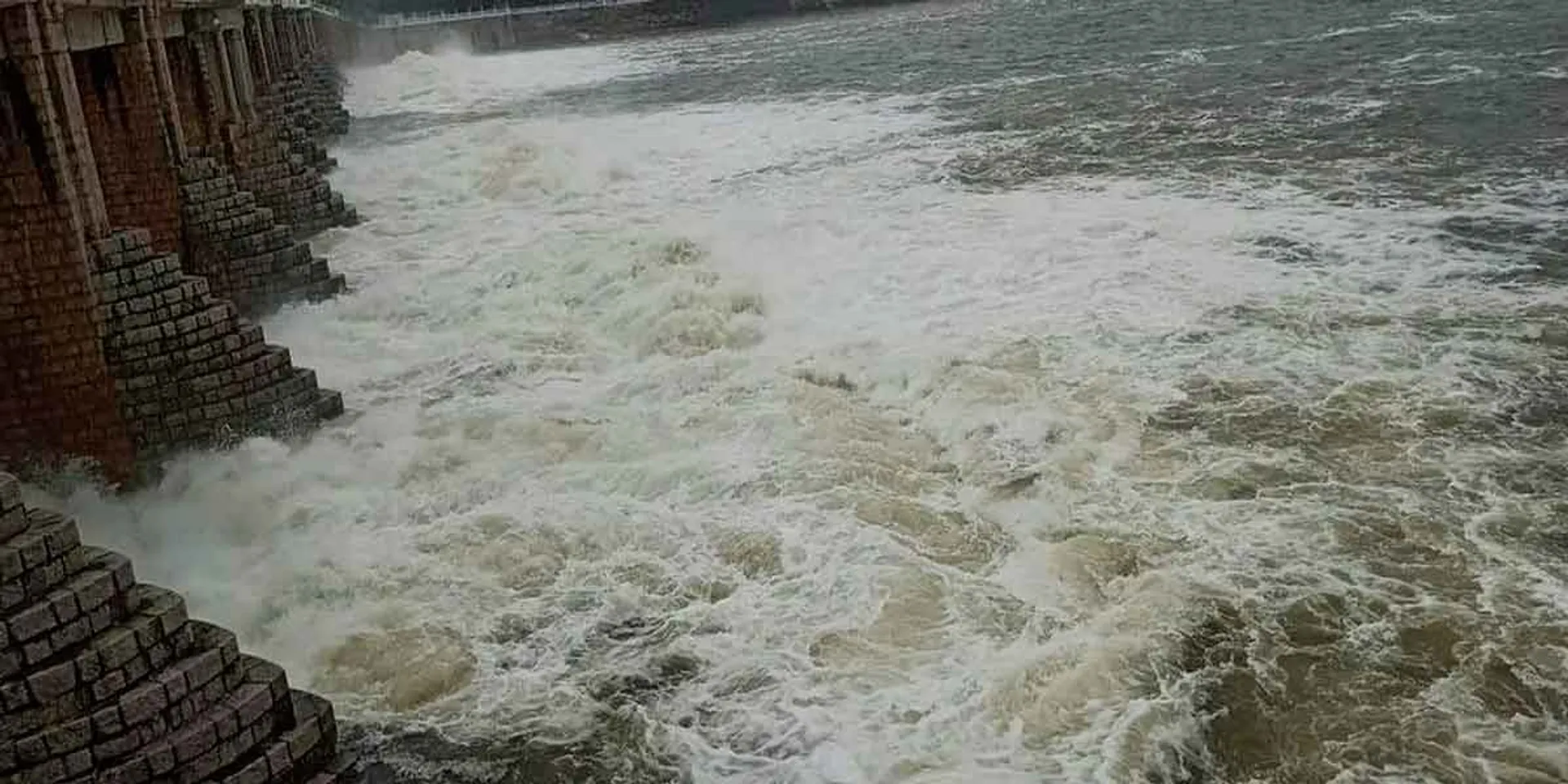  continuous rain; Action to release surplus water in Bundi reservoir