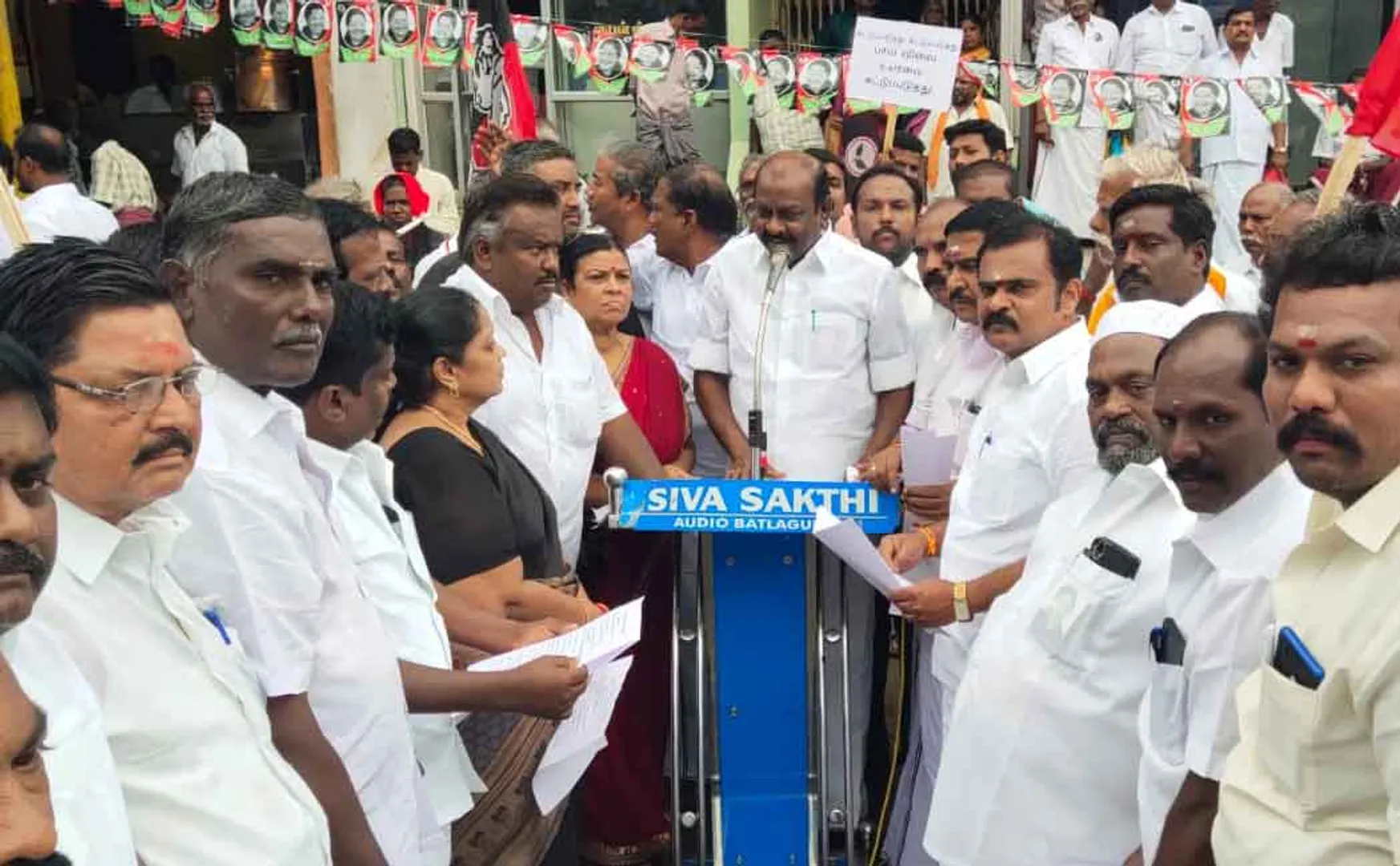 Ex-minister Natham Viswanathan's sensational speech at ADMK condemn meeting  