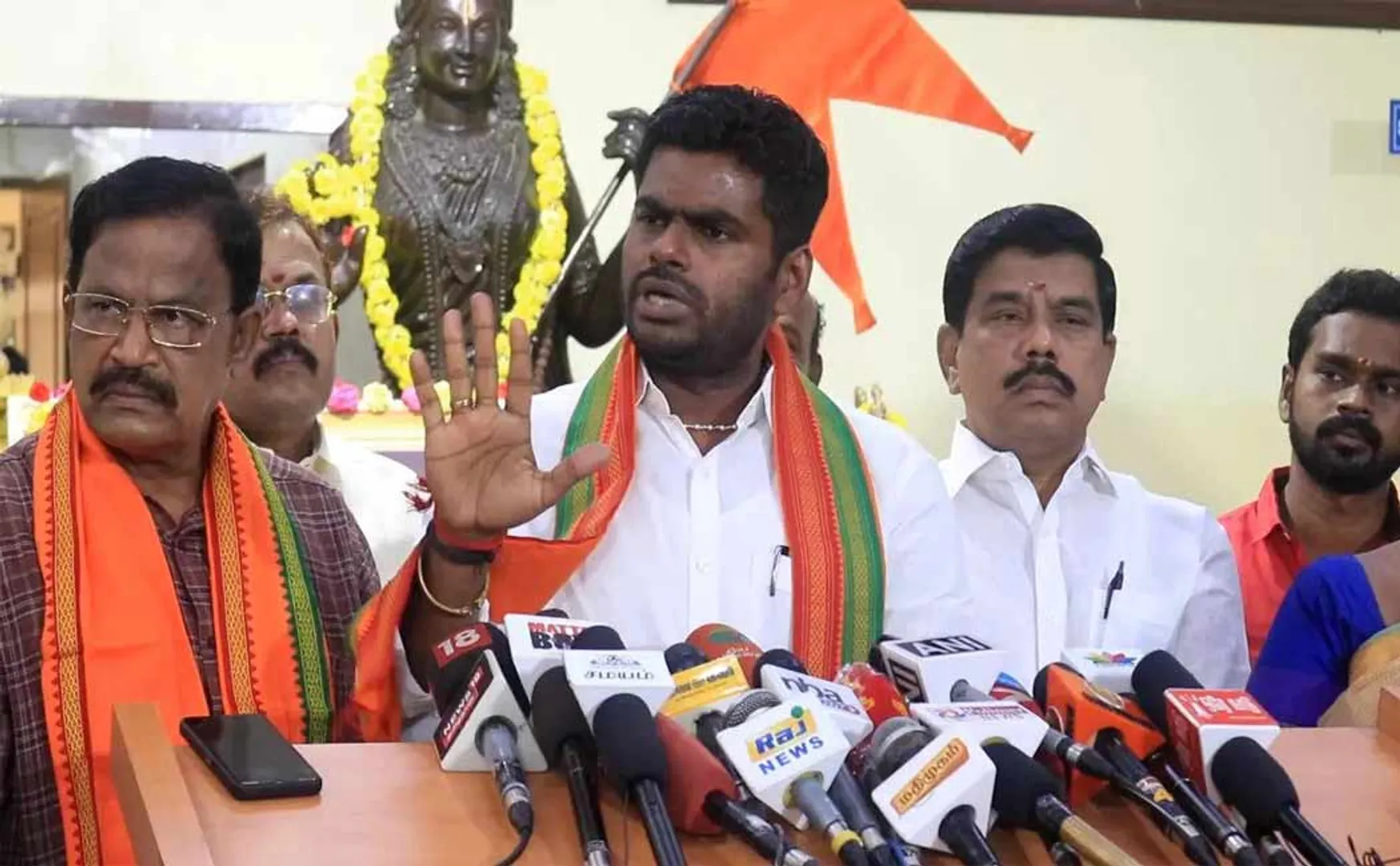 “Should we accept it because the governor said it? No need” Annamalai