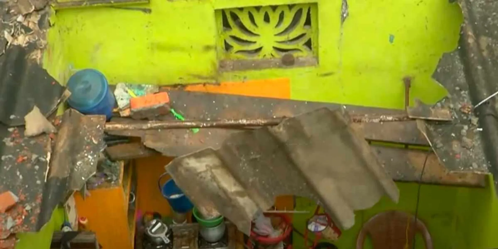 One person lose their live after a wall collapsed in Saidapet