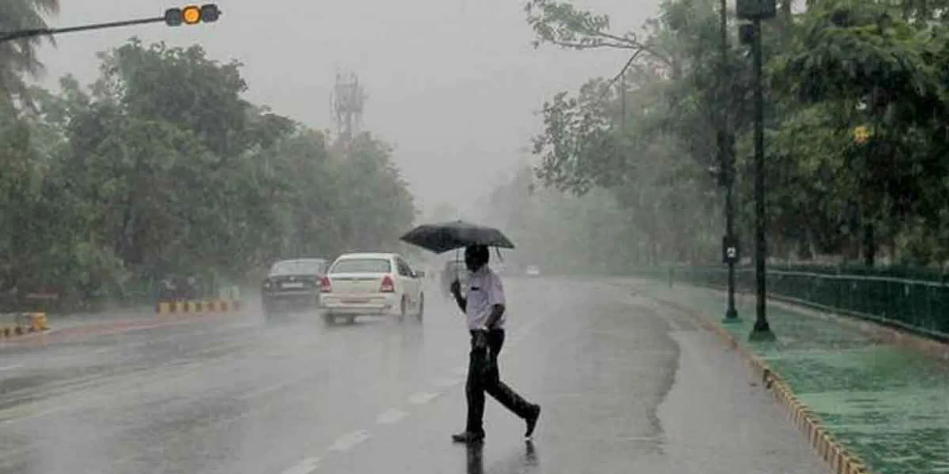 Heavy rain warning; holidays for schools and colleges in 15 districts