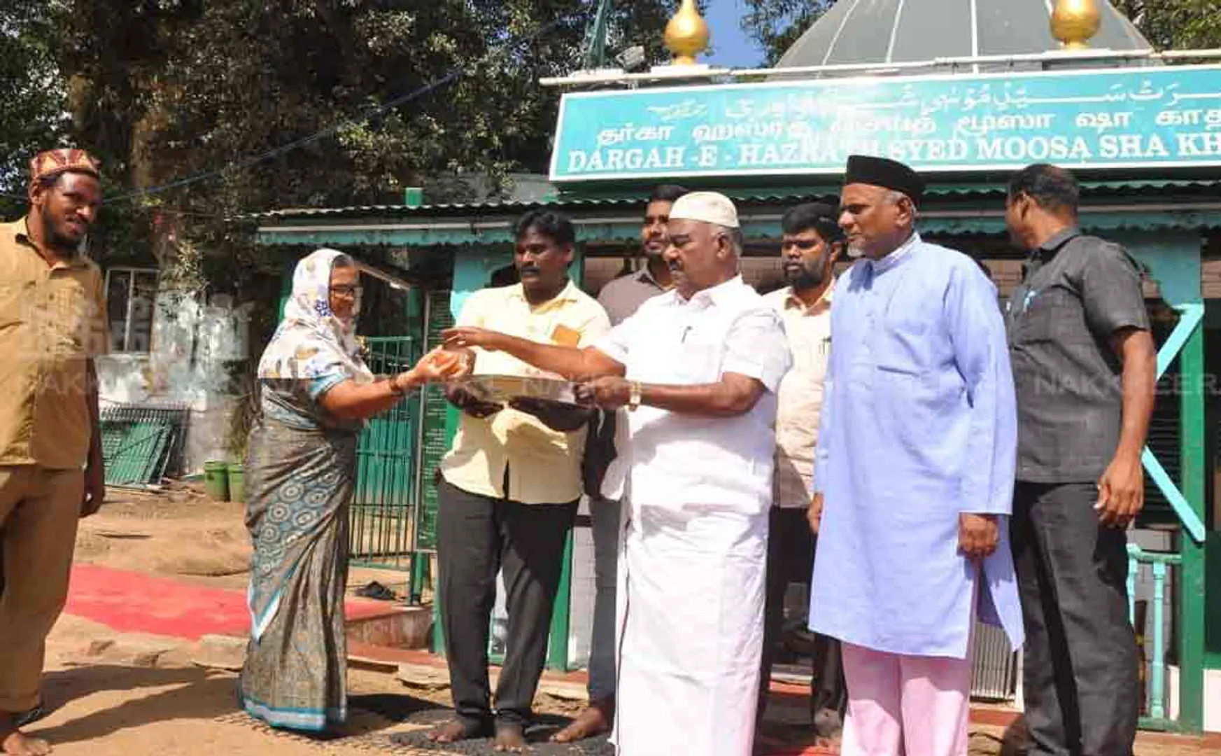 minister udhayanidhi stalin minister senji masthan pray