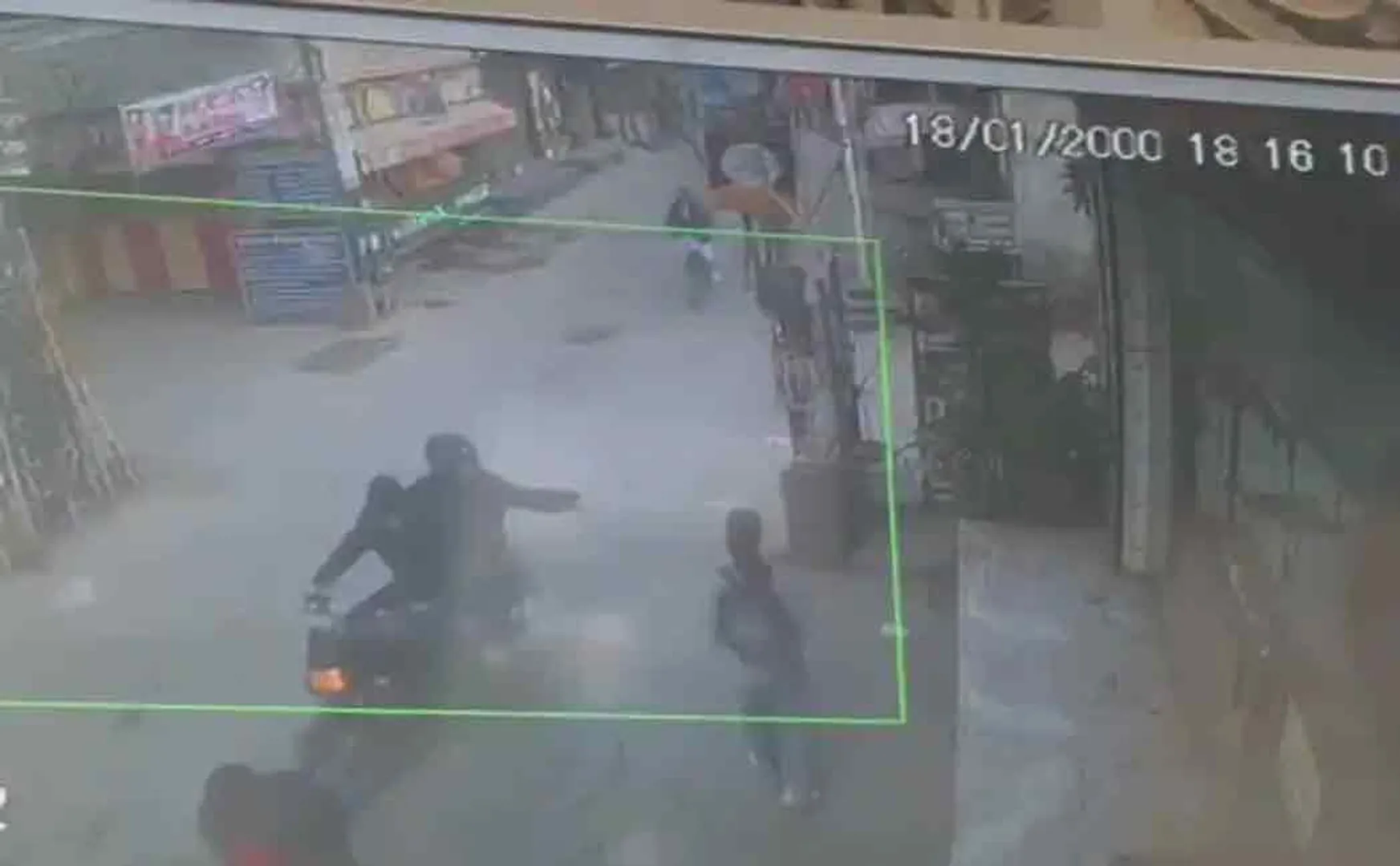 Acid attack on school girl; A 20-year-old youth was arrested
