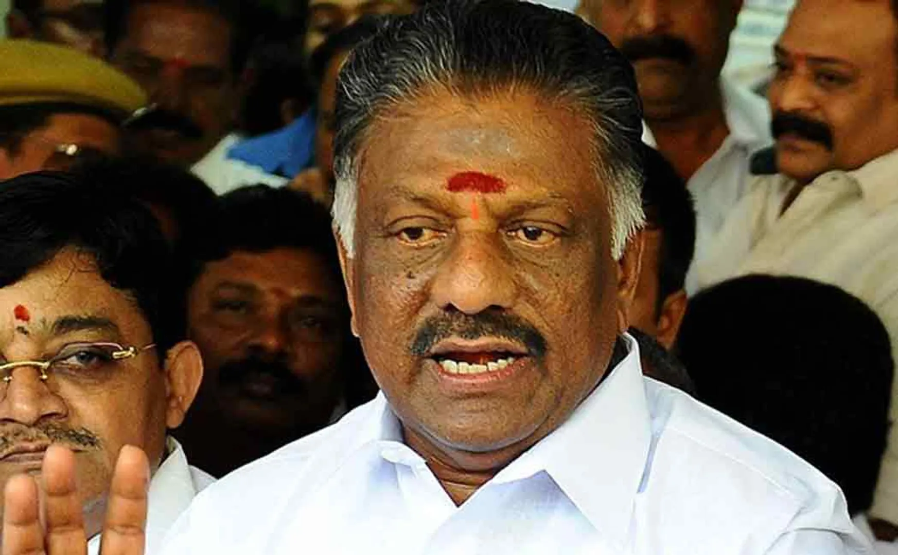 “Give Pongal gifts to people in cash not in kind” O. Panneerselvam