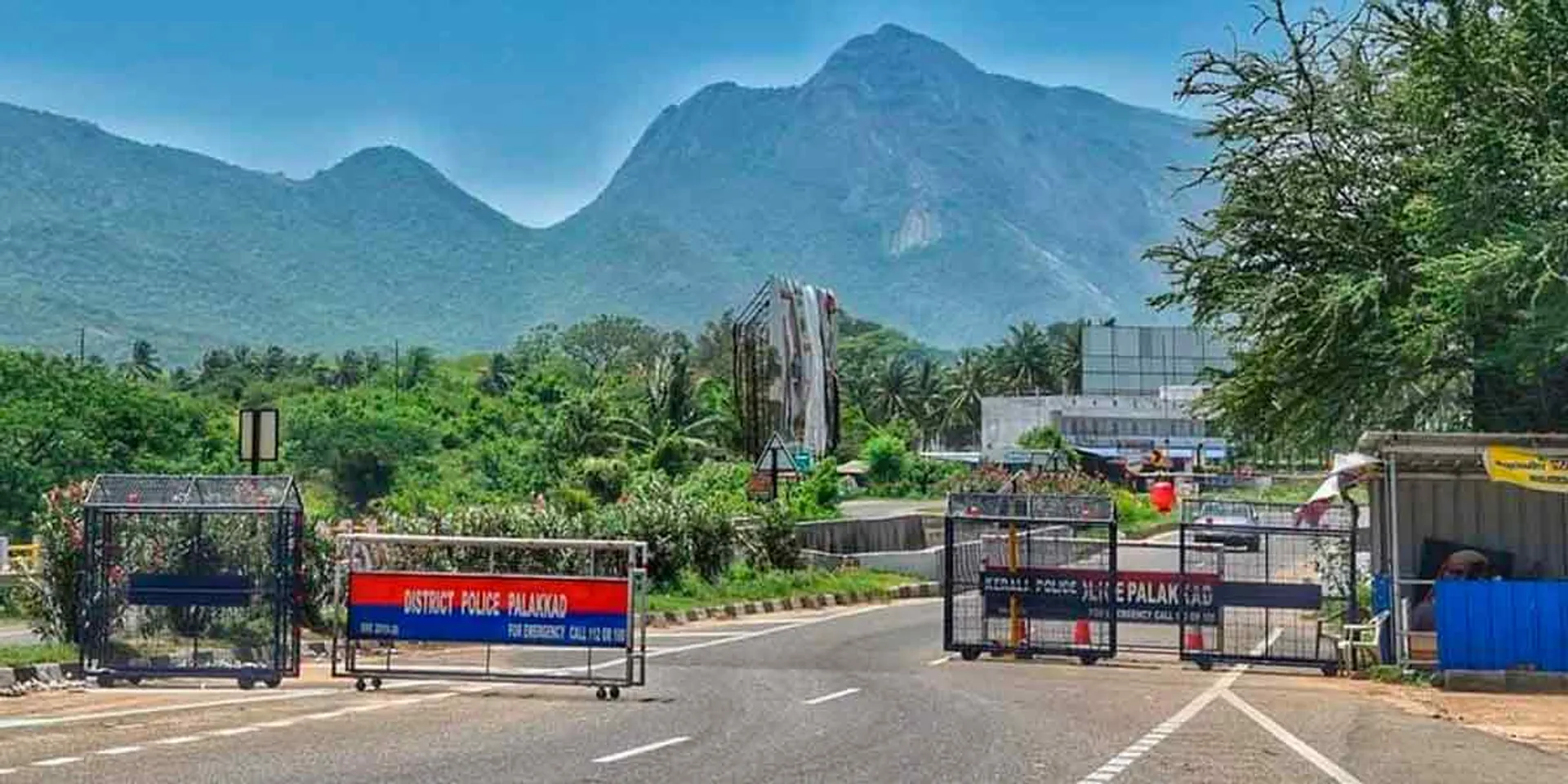 Anti-bribery department raids Sabarimala-bound vehicles at bribe-checking booth