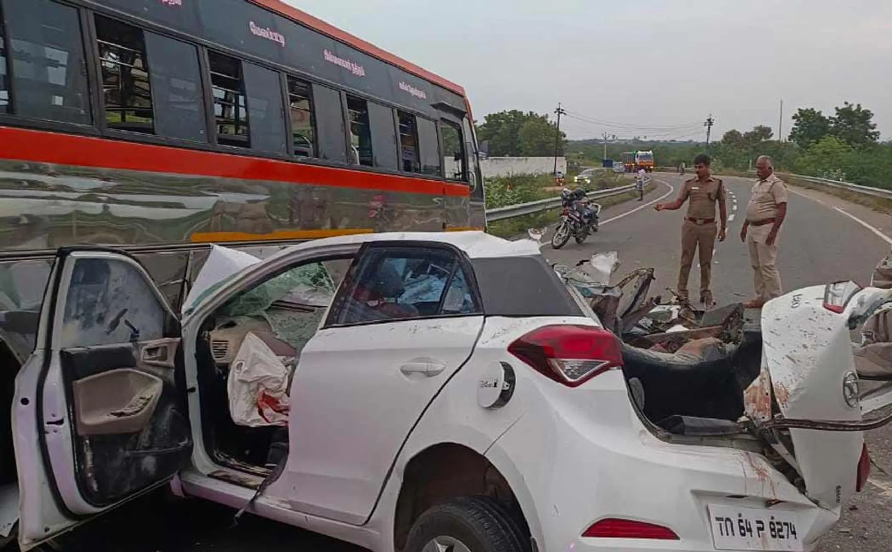 Tuticorin car bus accident three passed away 