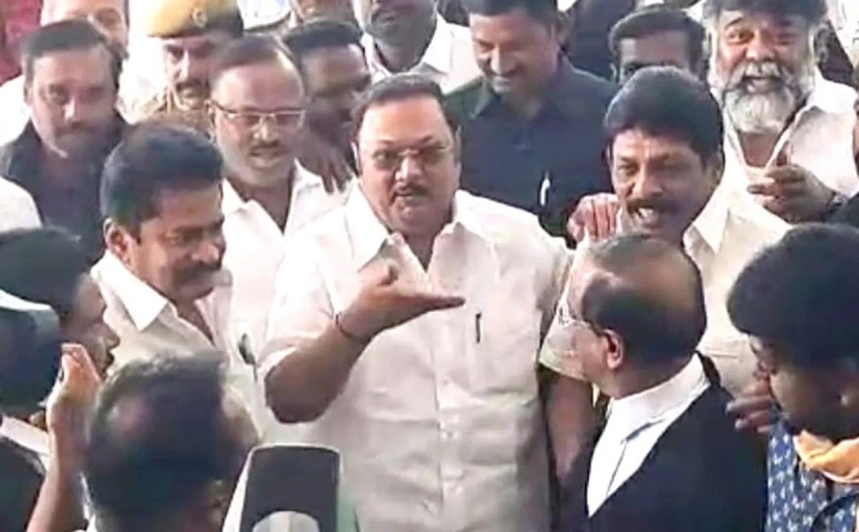 KS Alagiri refused to answer the question about DMK