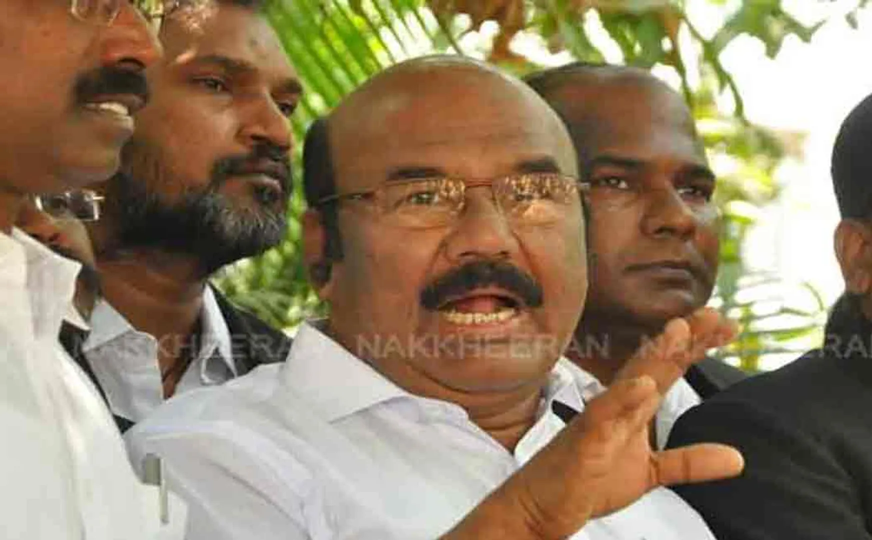 former minister jayakumar talks about panneerselvam panruti ramachandran