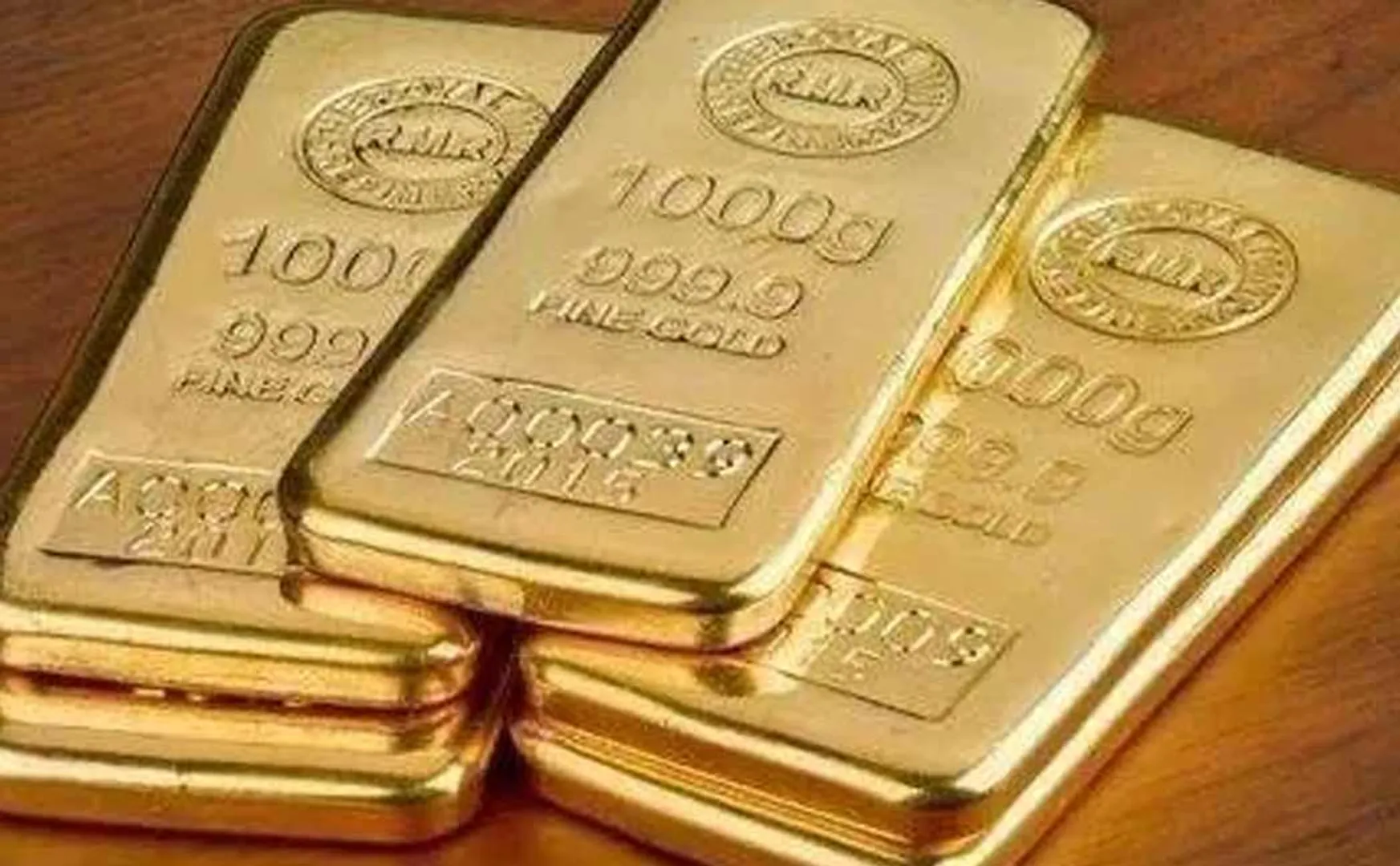 fake gold biscuits instead of original jewellery; Salem jewelry store manager flees!