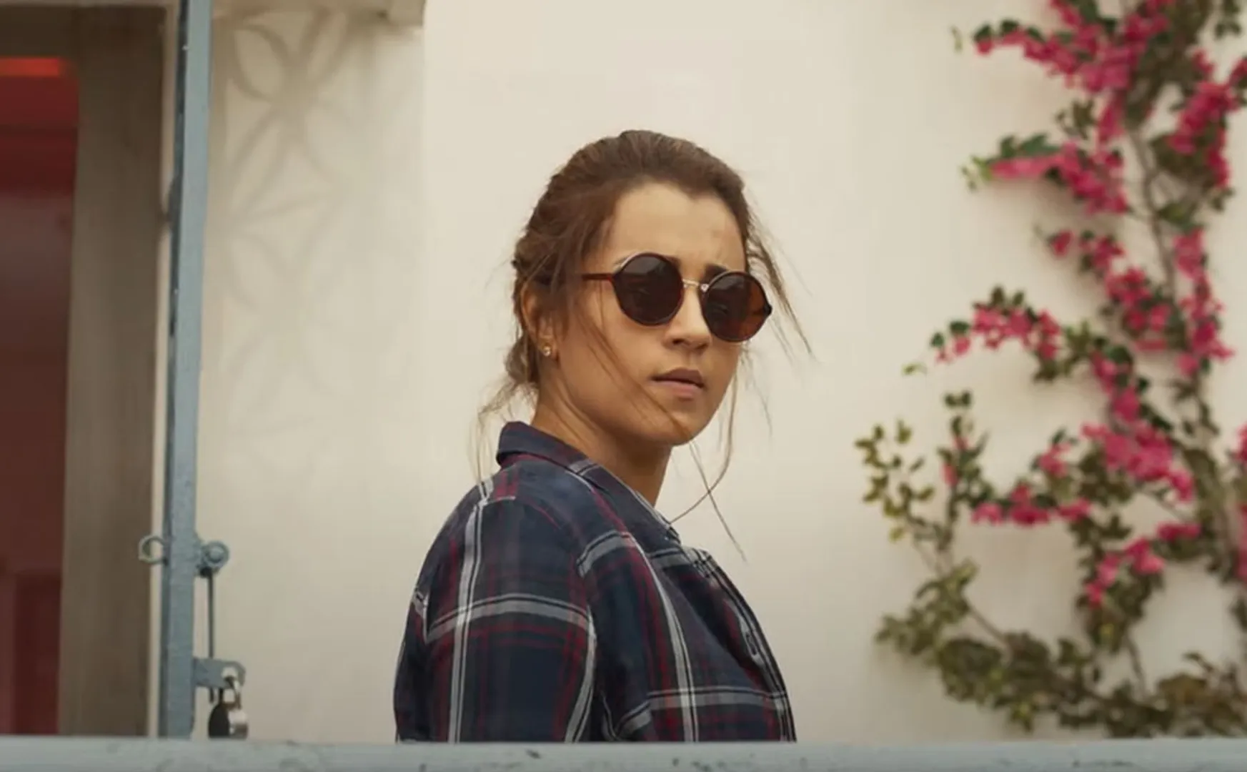 trisha starring Raangi  trailer released