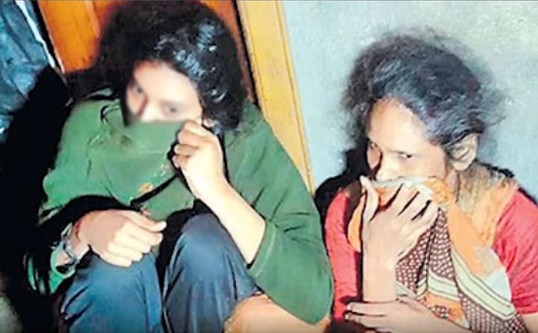 family lived inside for three years due to the fear of Corona