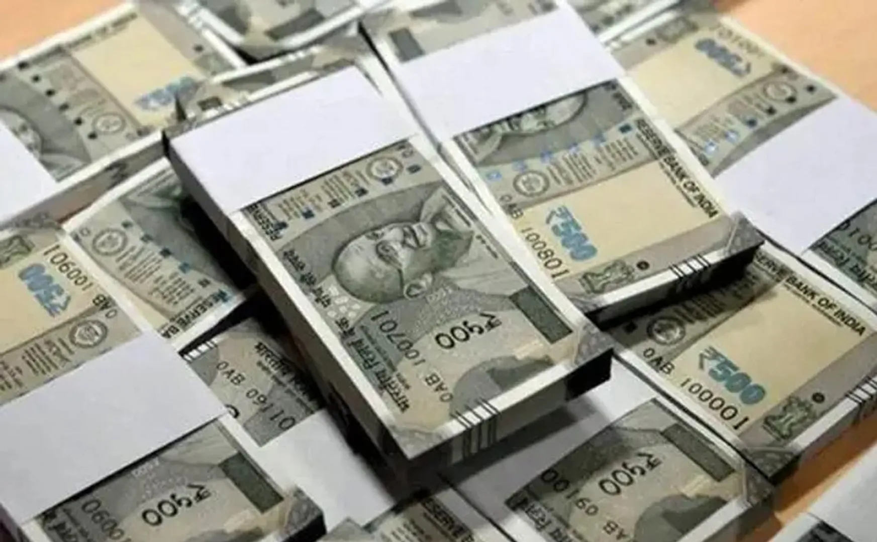 some persons cheated a mechanic of one lakh rupees in Coimbatore