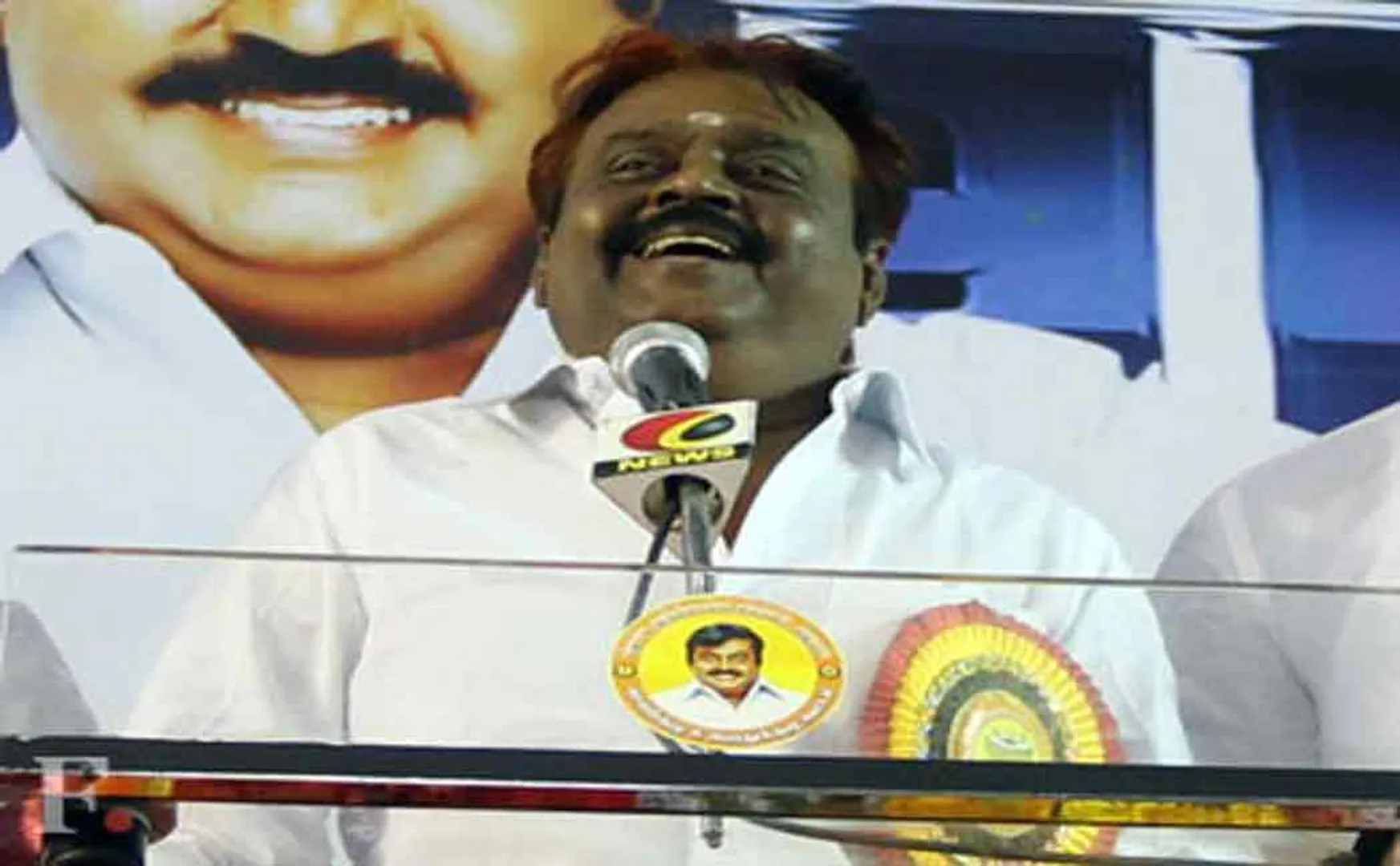 Vijaykanth to meet the public