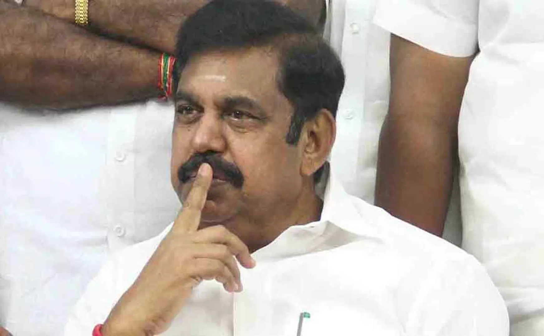 Don't confuse the people by making confusing statements," the minister appealed to Palaniswami