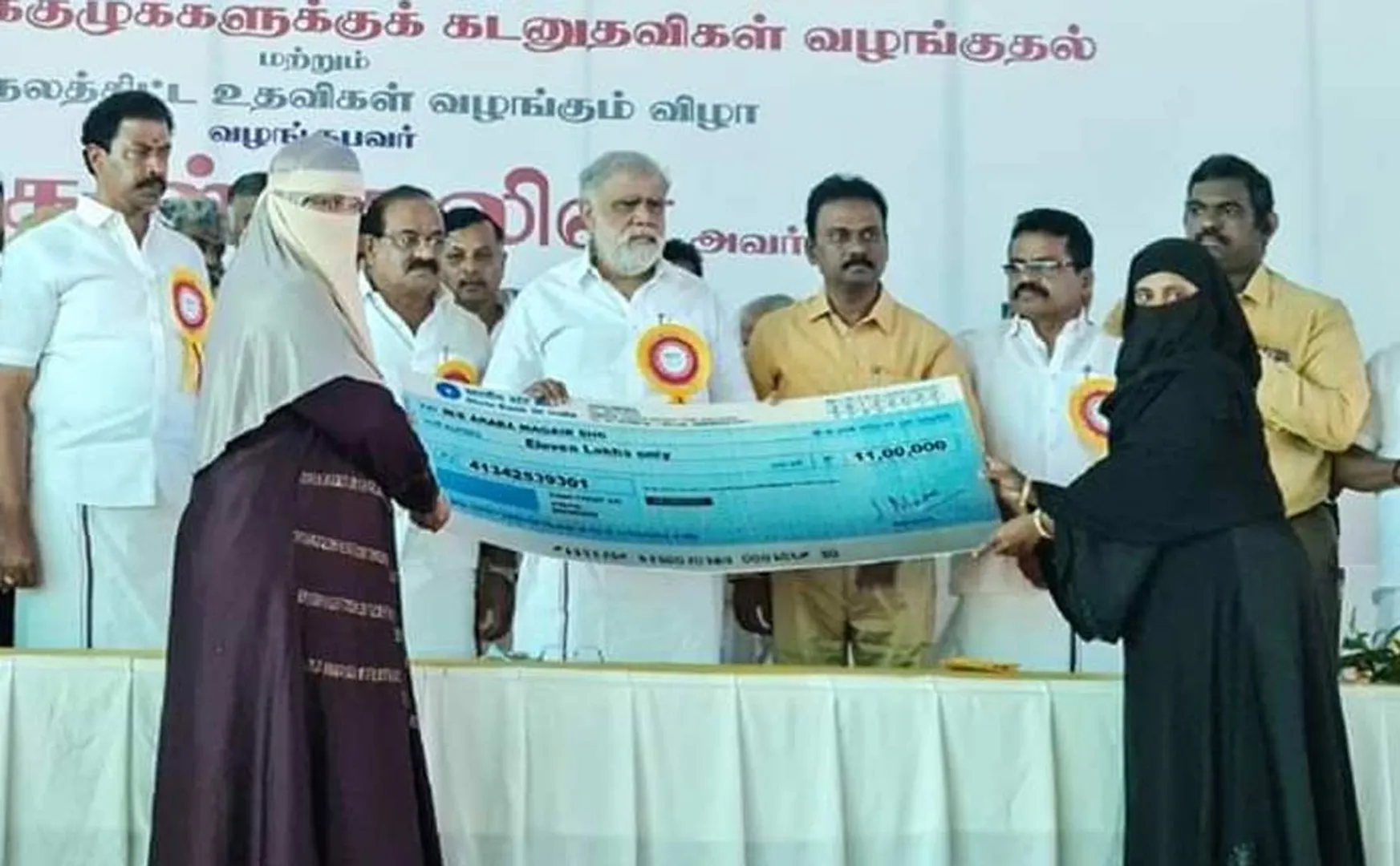 Minister i Periyasamy said DMK government cannot be compared with AIADMK government10 years