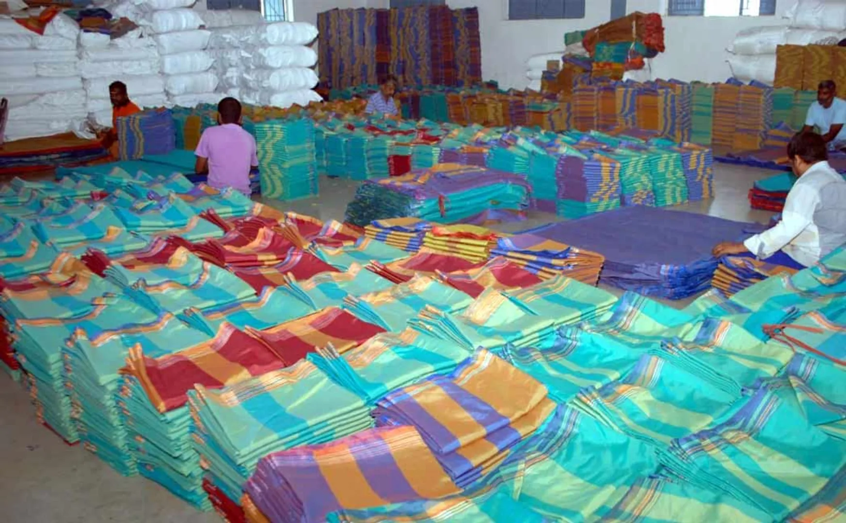 issue for giving free vesti saree for Pongal