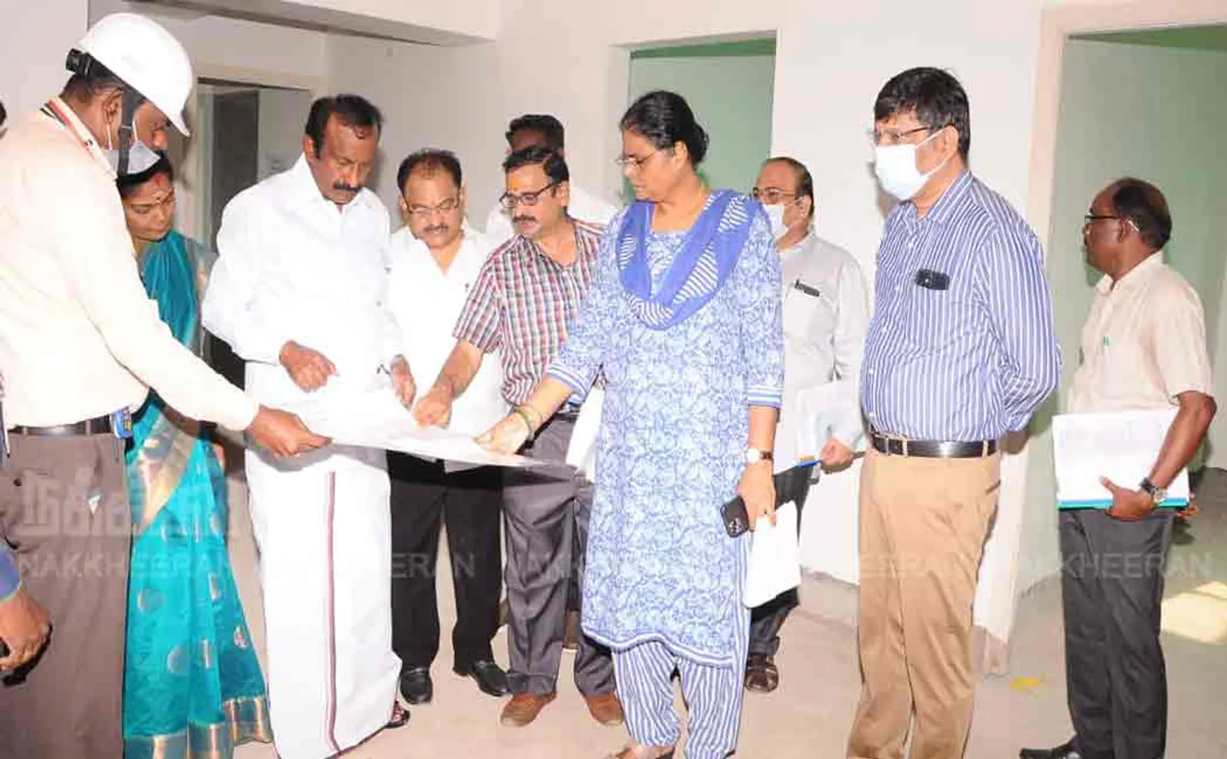 minister muthusamy inspection on construction work in besantnagar 