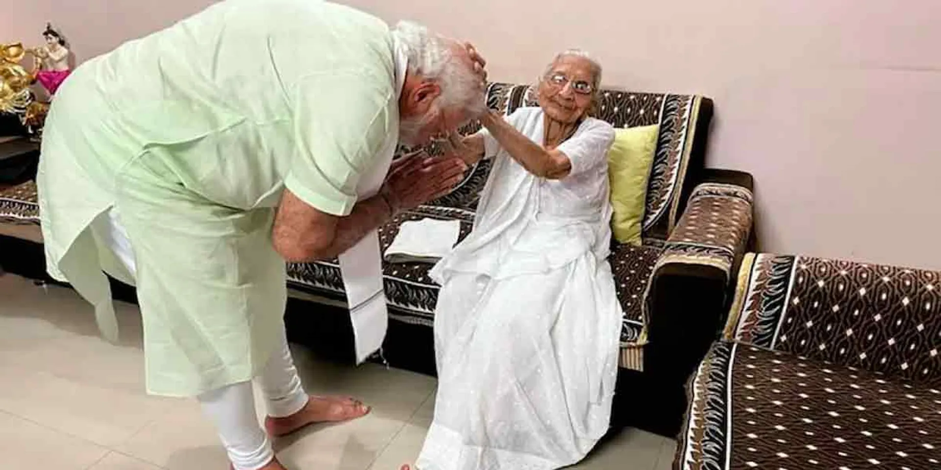 Leaders condole PM Modi's mother