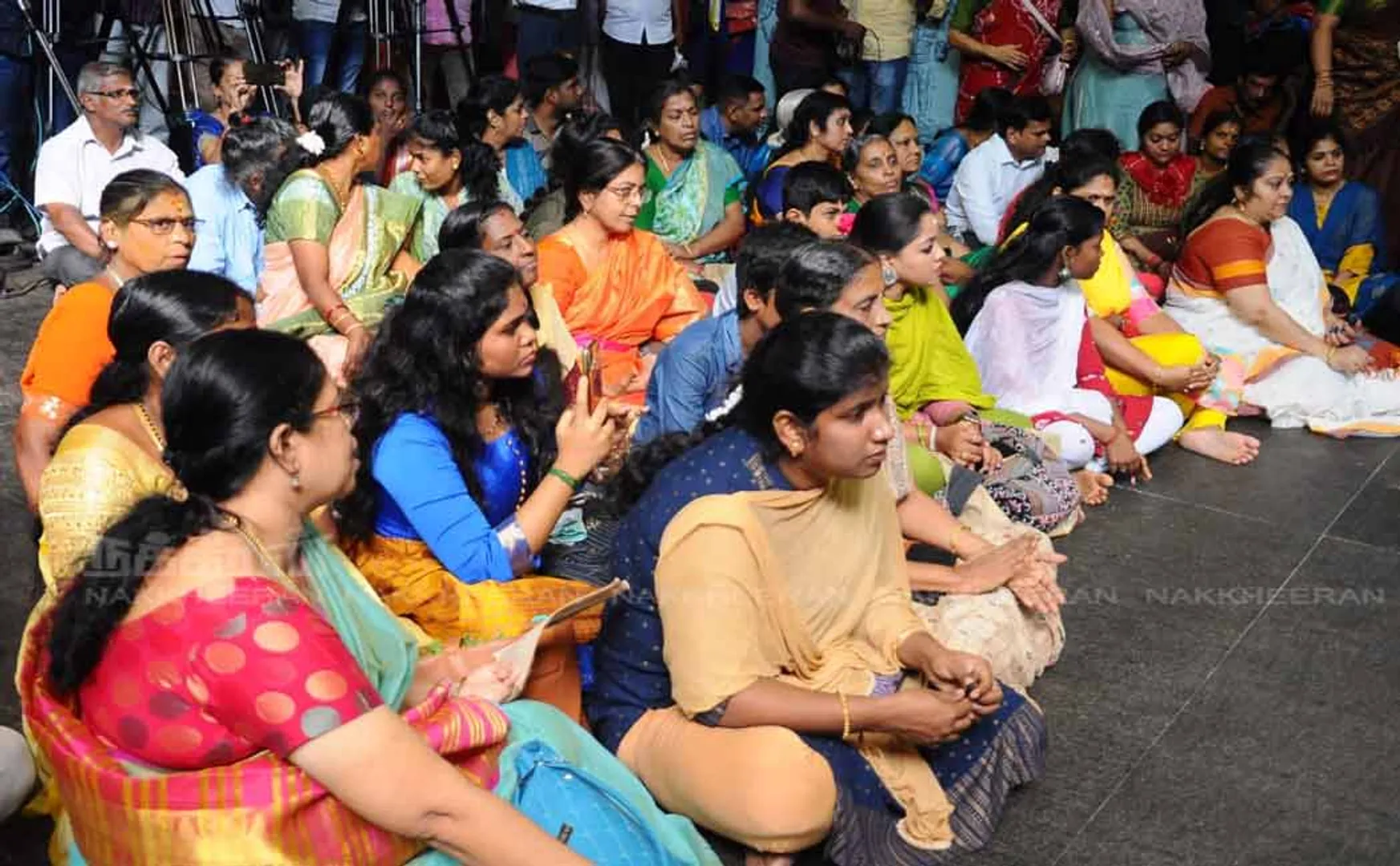 thirupavai singing at thiruvallikeni parthasarathy temple 