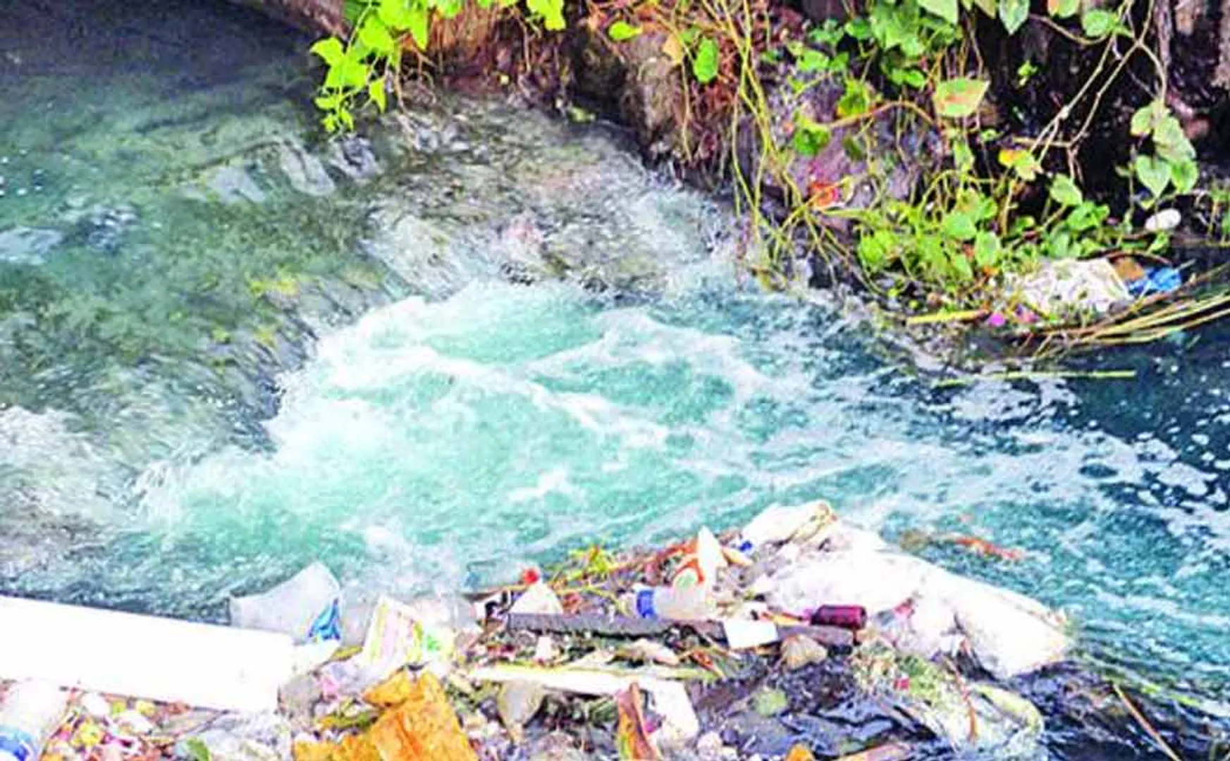 Dye waste continues to mix in drains...! - Farmers suffering