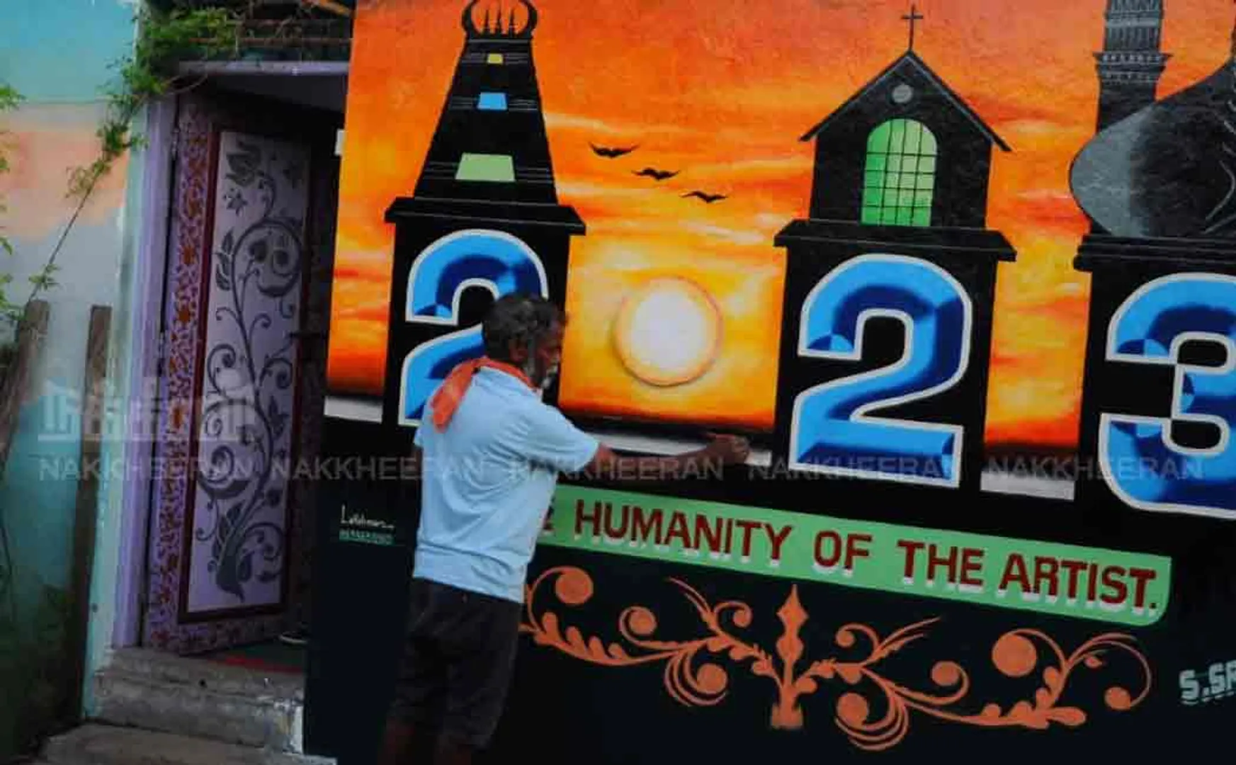 chennai pattinapakkam artist lakshmanan draw art in home wall 