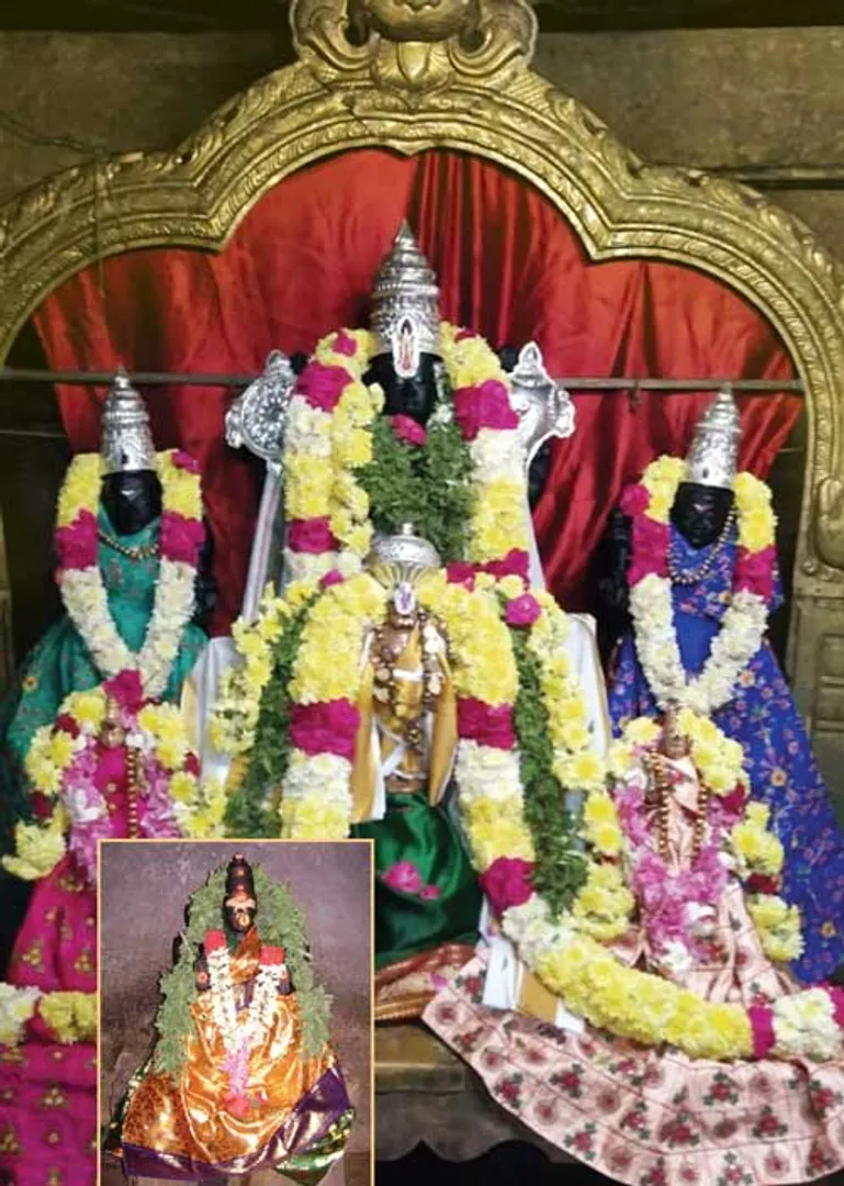/idhalgal/om/sampadgiri-lakshmi-narasimha-all-wealth-and-grace-palangamoor-mo-ganesh